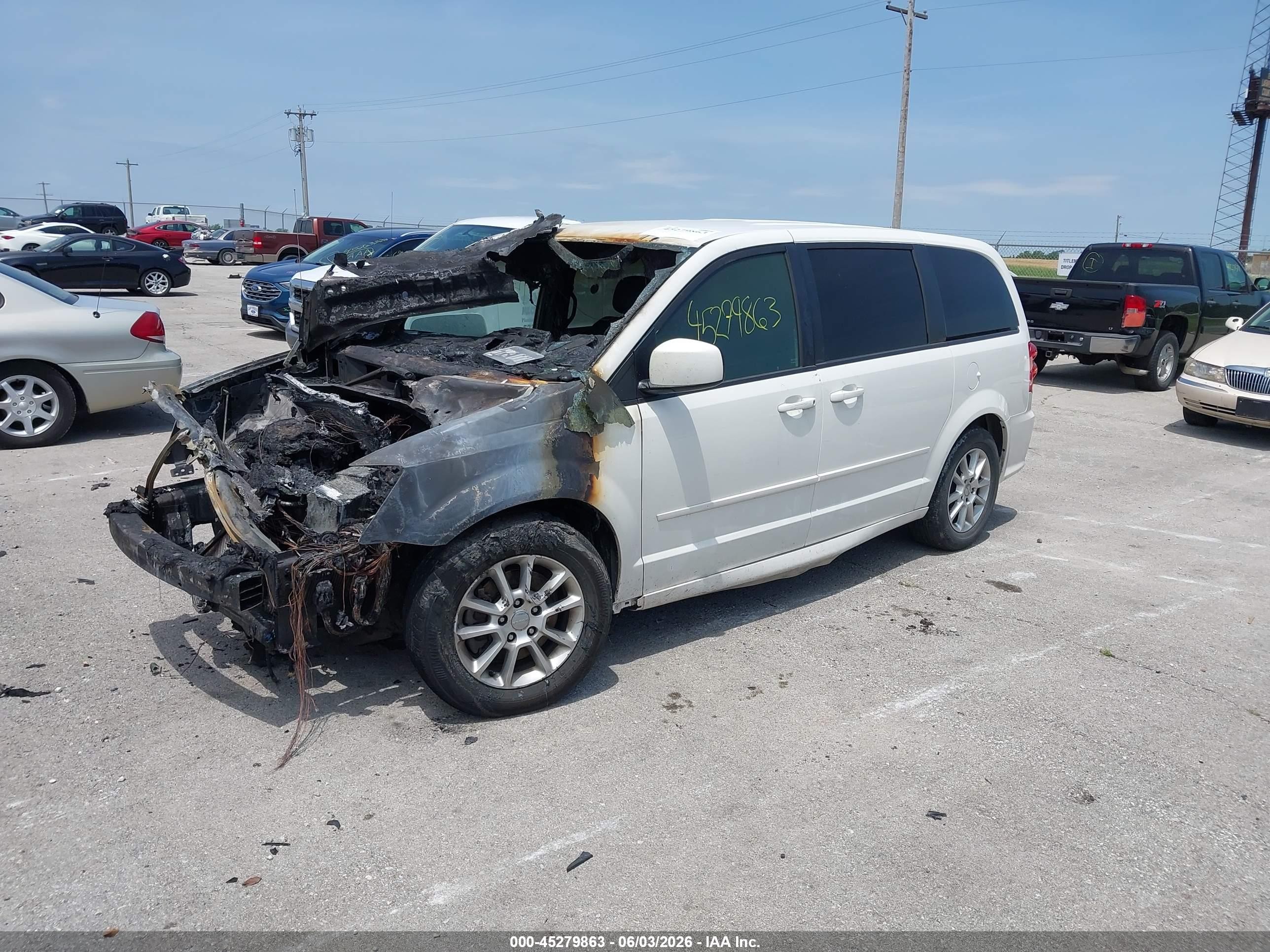 2012 Dodge Grand Caravan R/t White vin: 2C4RDGEG4CR264875