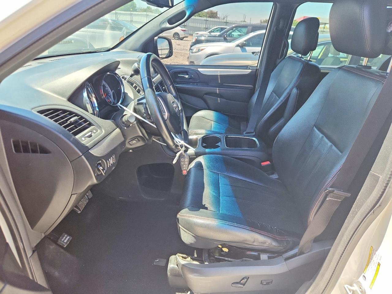 2013 Dodge Grand Caravan R White vin: 2C4RDGEG4DR741533