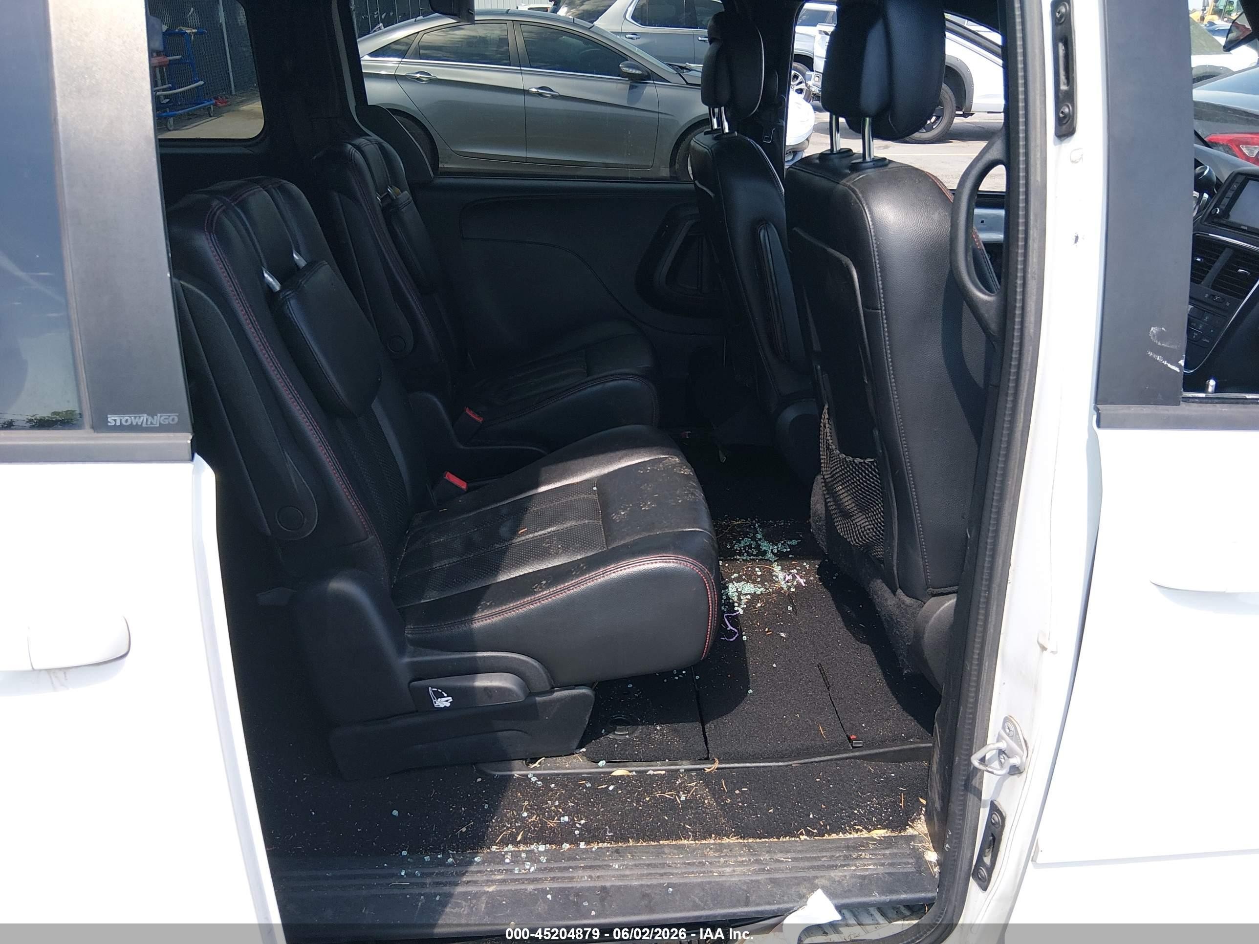 2014 Dodge Grand Caravan R/t White vin: 2C4RDGEG5ER190238