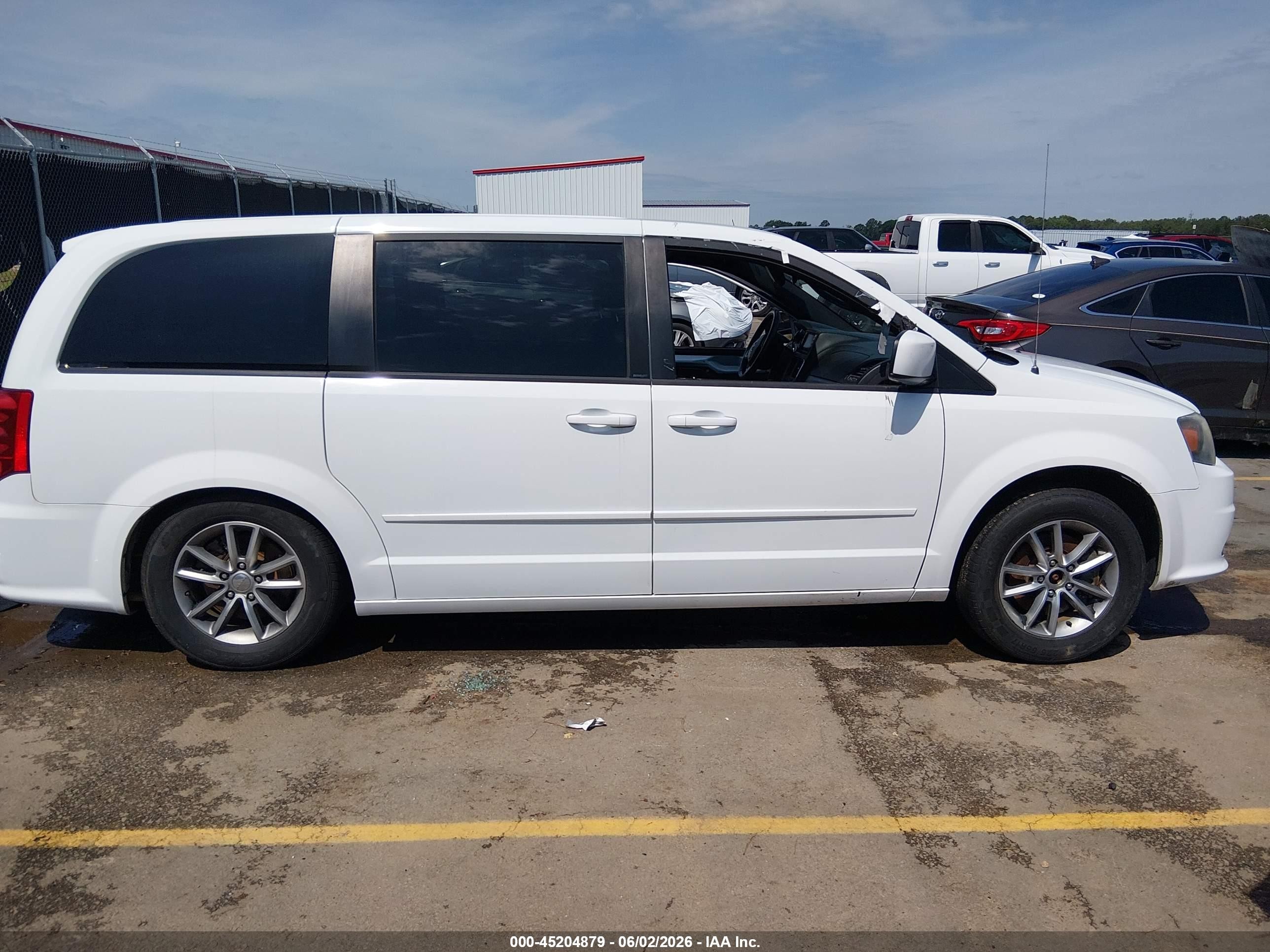 2014 Dodge Grand Caravan R/t White vin: 2C4RDGEG5ER190238