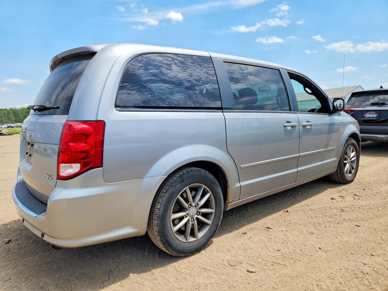 2014 Dodge Grand Caravan R Silver vin: 2C4RDGEG5ER404791