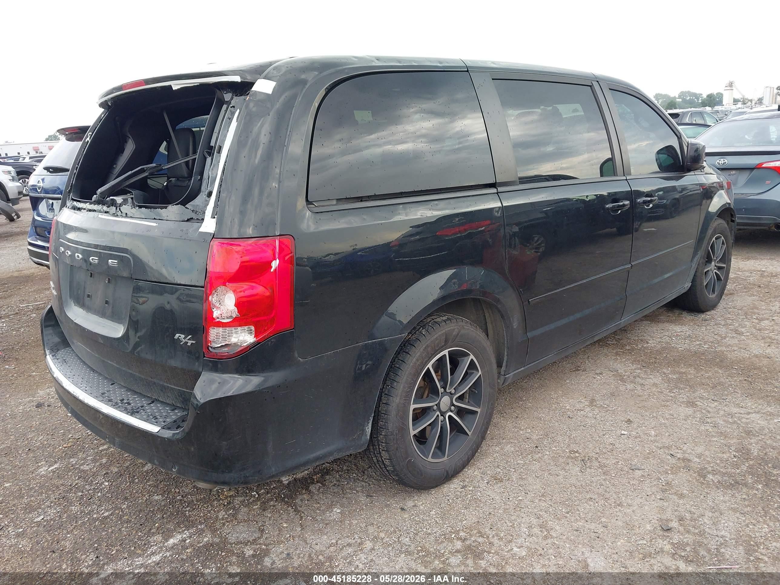 2015 Dodge Grand Caravan R/t Черный vin: 2C4RDGEG5FR660706