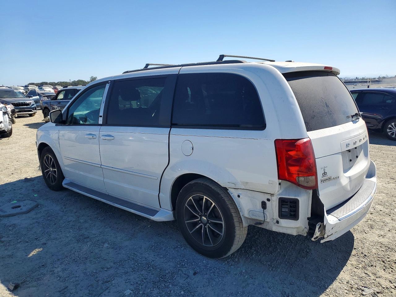 2015 Dodge Grand Caravan R/t White vin: 2C4RDGEG5FR681605