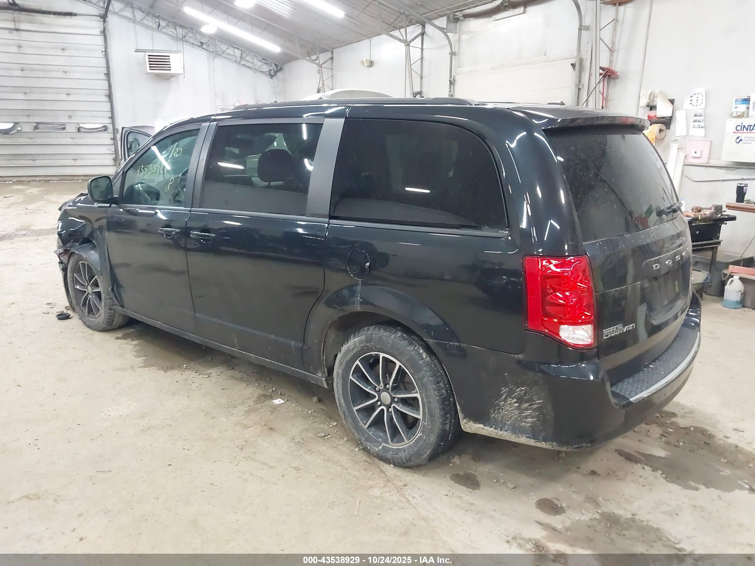 2018 Dodge Grand Caravan Gt Black vin: 2C4RDGEG5JR147688