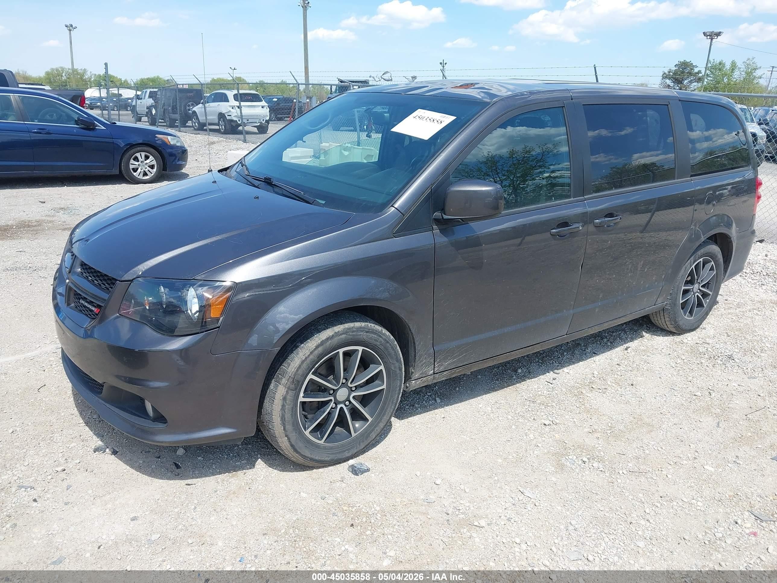 2018 Dodge Grand Caravan Gt Gray vin: 2C4RDGEG5JR159744