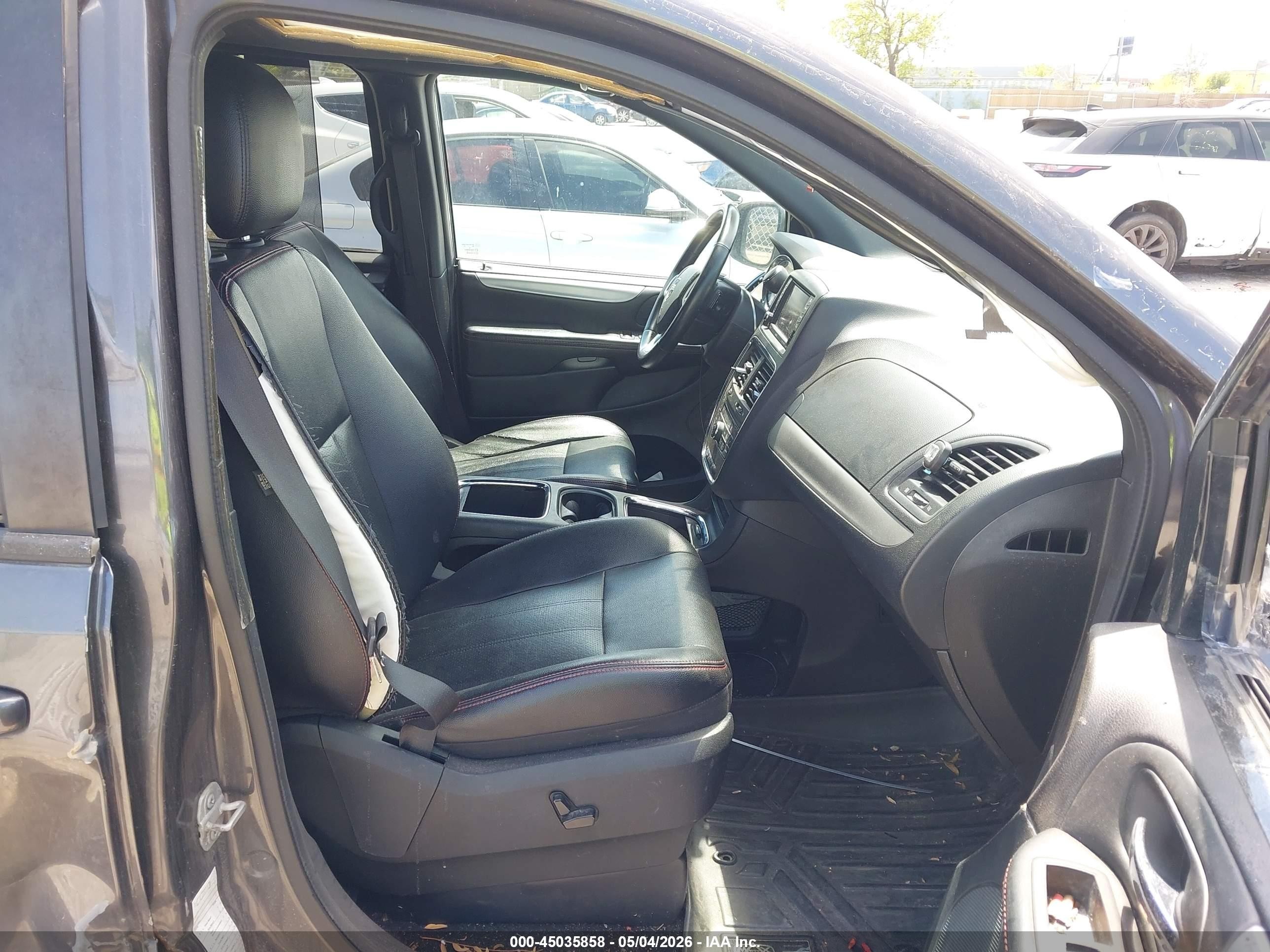 2018 Dodge Grand Caravan Gt Gray vin: 2C4RDGEG5JR159744