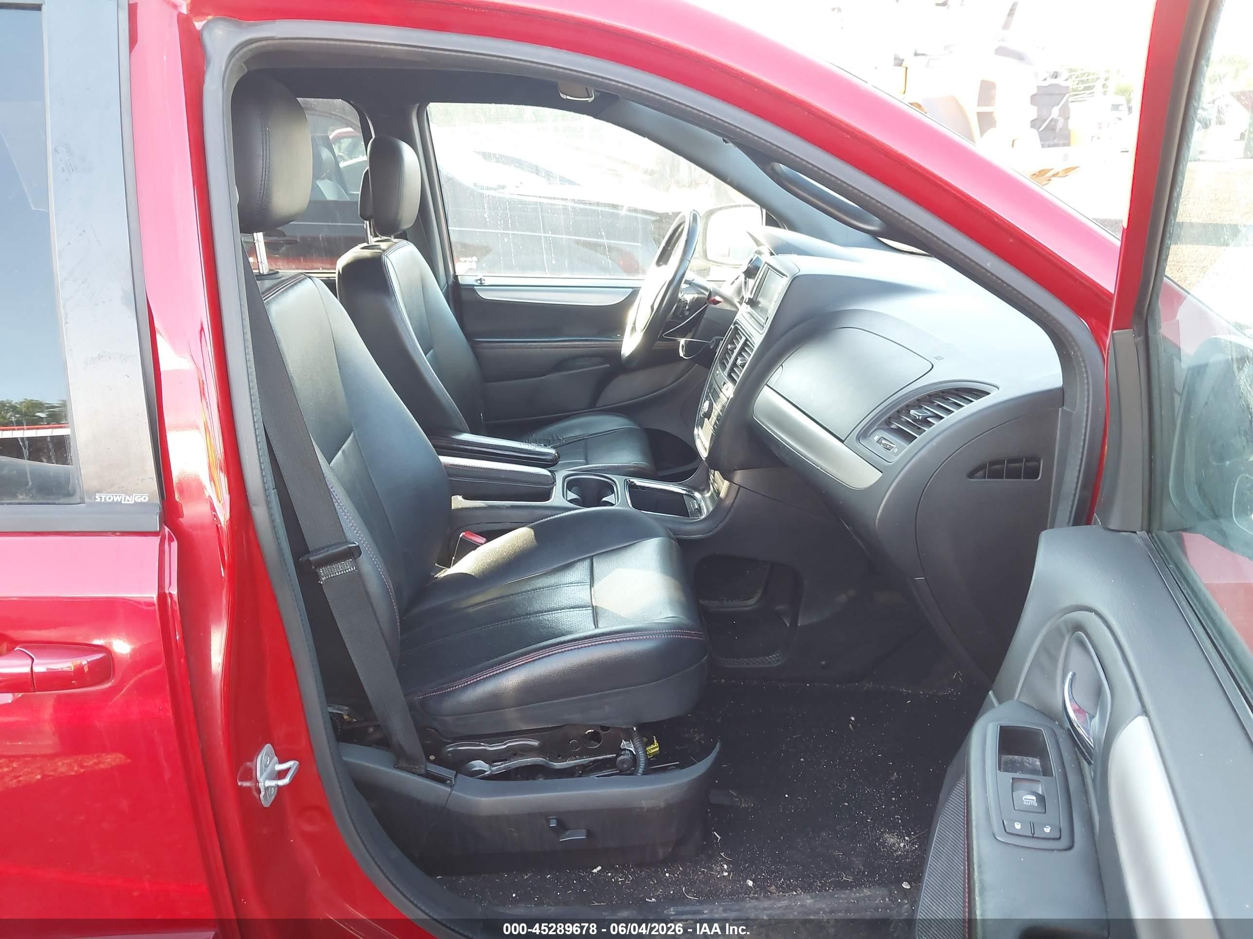 2013 Dodge Grand Caravan R/t Red vin: 2C4RDGEG6DR643586
