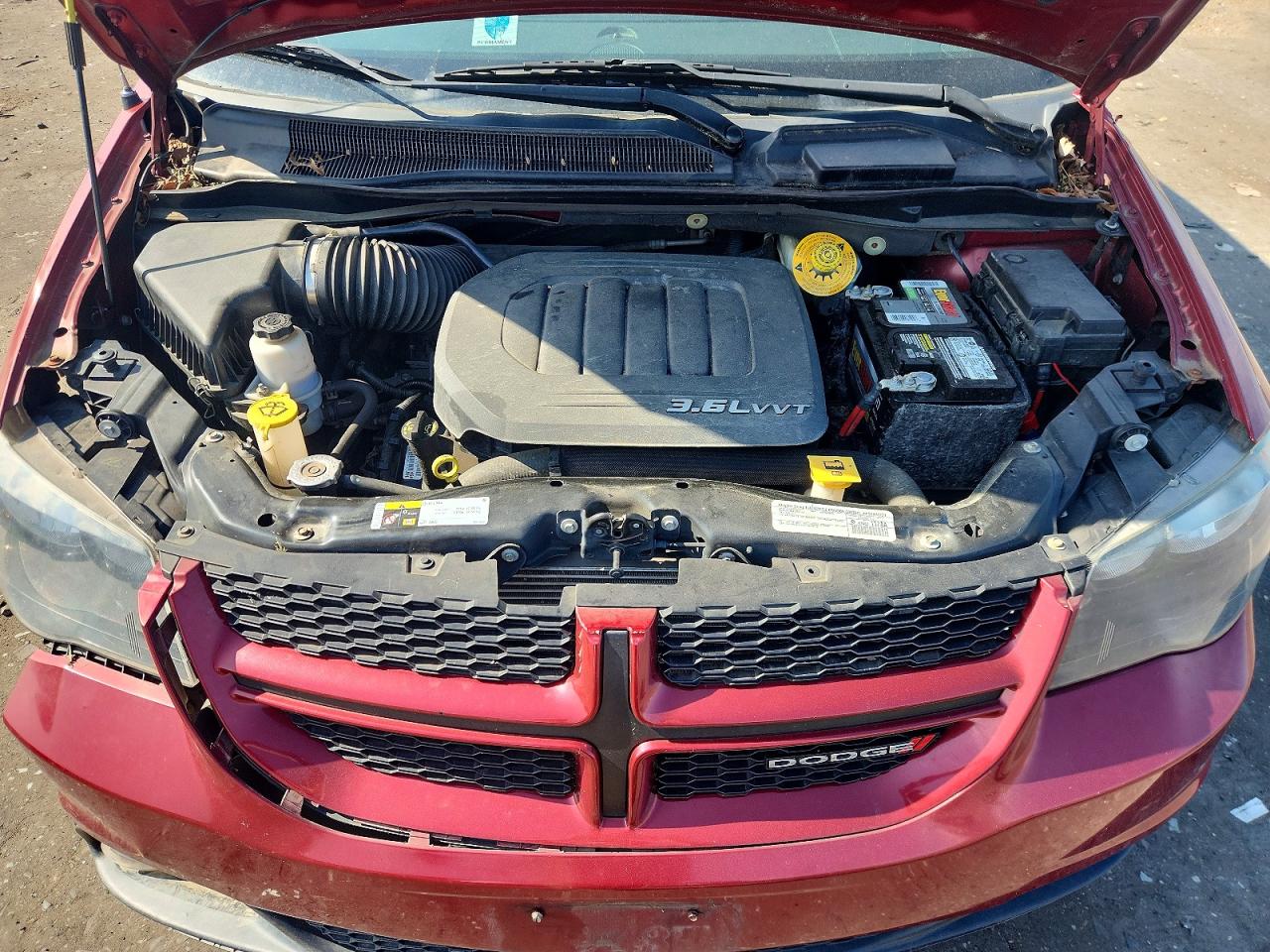 2015 Dodge Grand Caravan R/t Red vin: 2C4RDGEG6FR557715