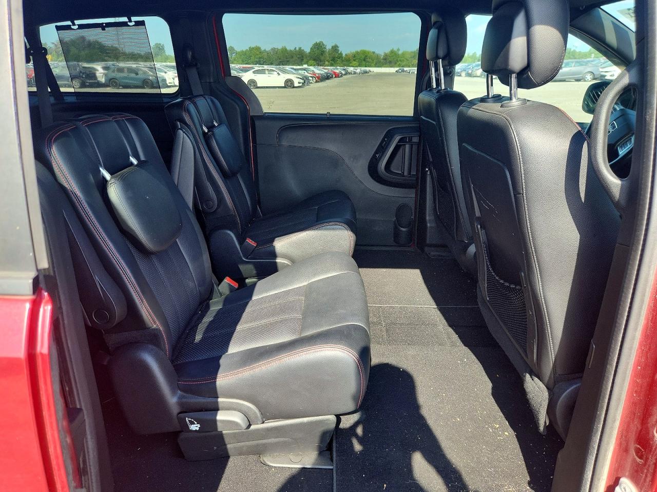 2015 Dodge Grand Caravan R/t Red vin: 2C4RDGEG6FR557715