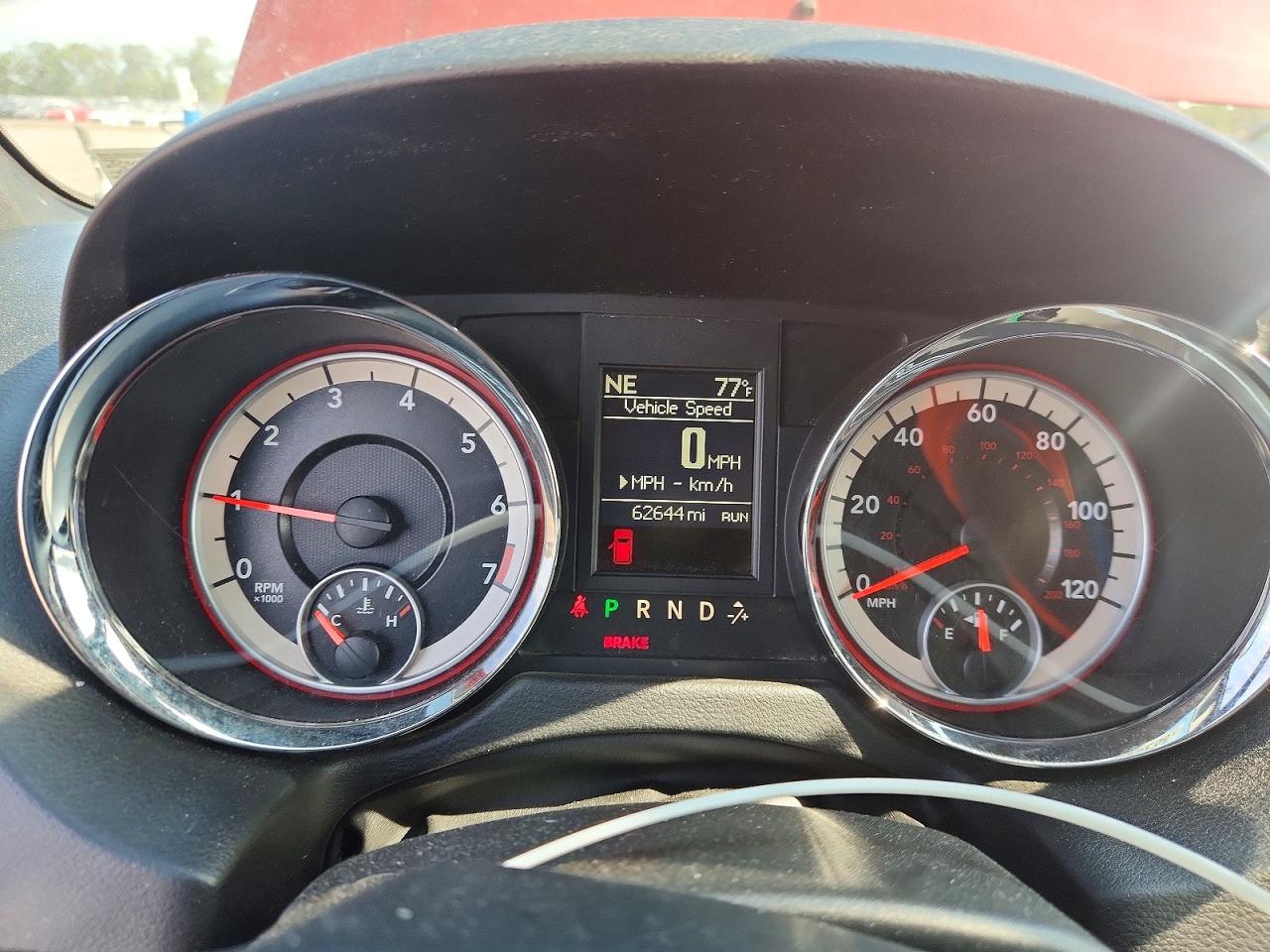 2015 Dodge Grand Caravan R/t Red vin: 2C4RDGEG6FR557715