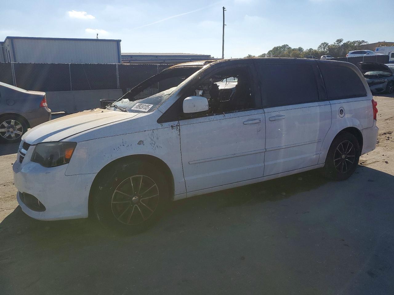 2015 Dodge Grand Caravan R/t White vin: 2C4RDGEG6FR603737