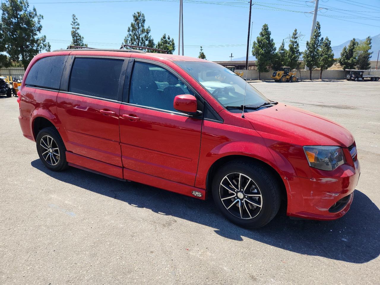 2016 Dodge Grand Caravan R/t Красный vin: 2C4RDGEG6GR224822