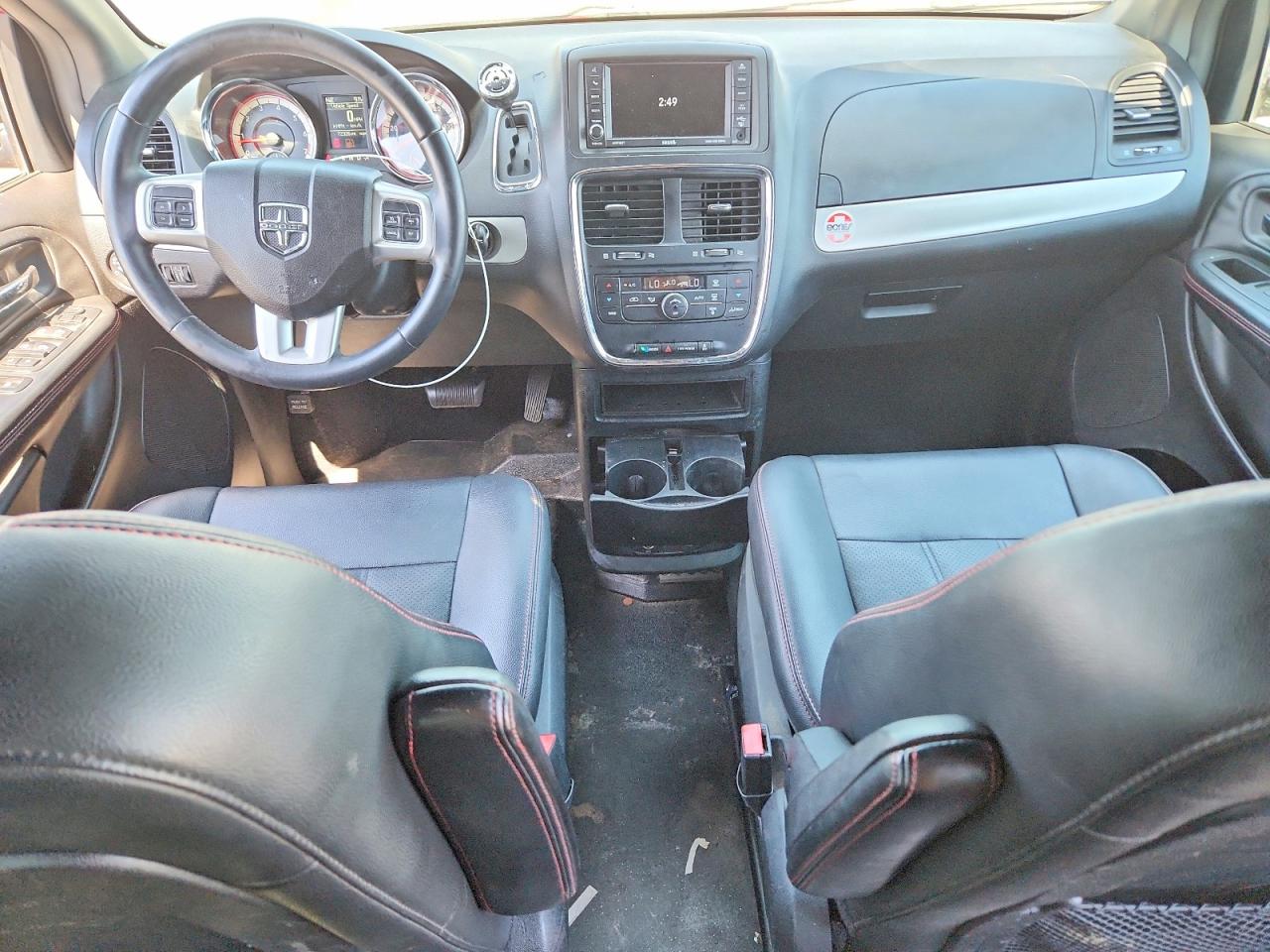 2016 Dodge Grand Caravan R/t Красный vin: 2C4RDGEG6GR224822