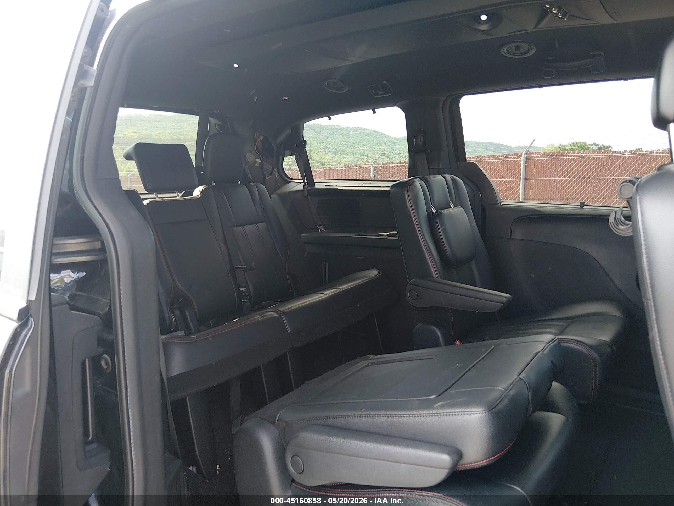 2013 Dodge Grand Caravan R/t Black vin: 2C4RDGEG7DR615487