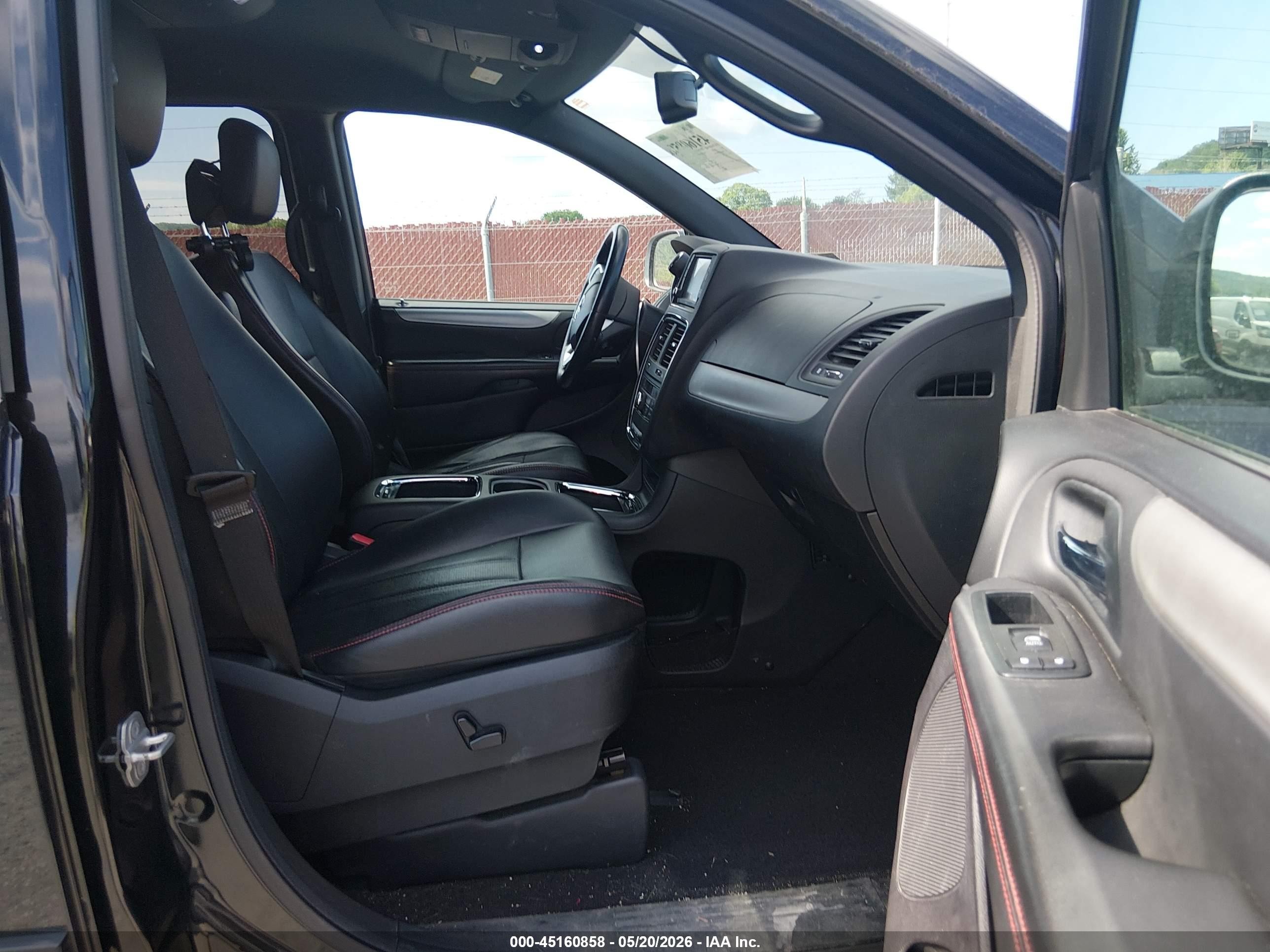 2013 Dodge Grand Caravan R/t Black vin: 2C4RDGEG7DR615487