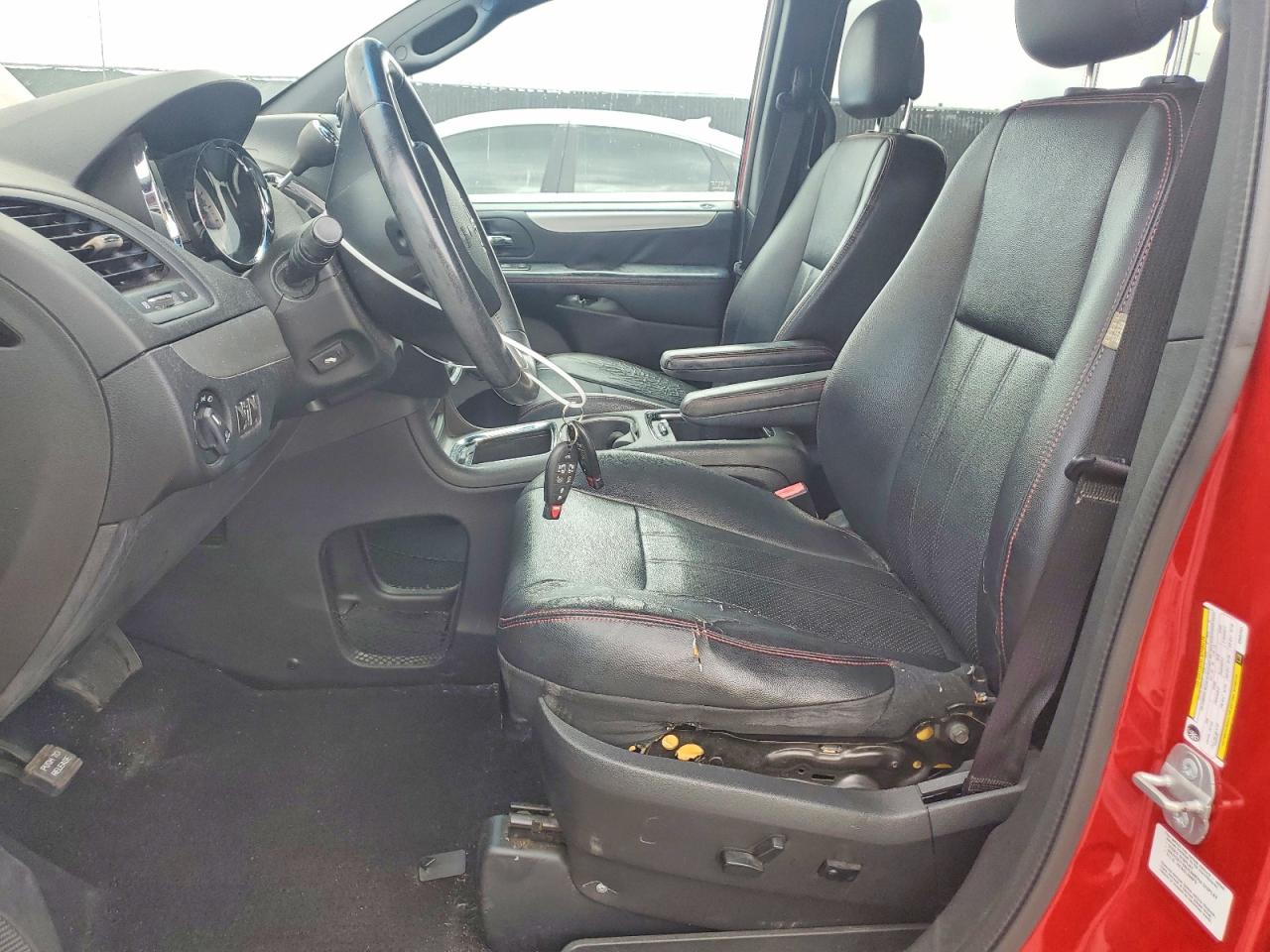 2014 Dodge Grand Caravan R Красный vin: 2C4RDGEG7ER337451