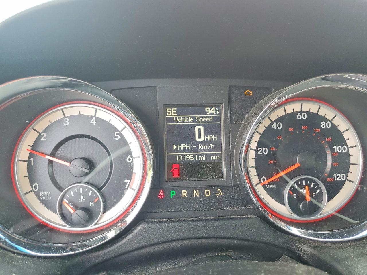 2014 Dodge Grand Caravan R Красный vin: 2C4RDGEG7ER337451