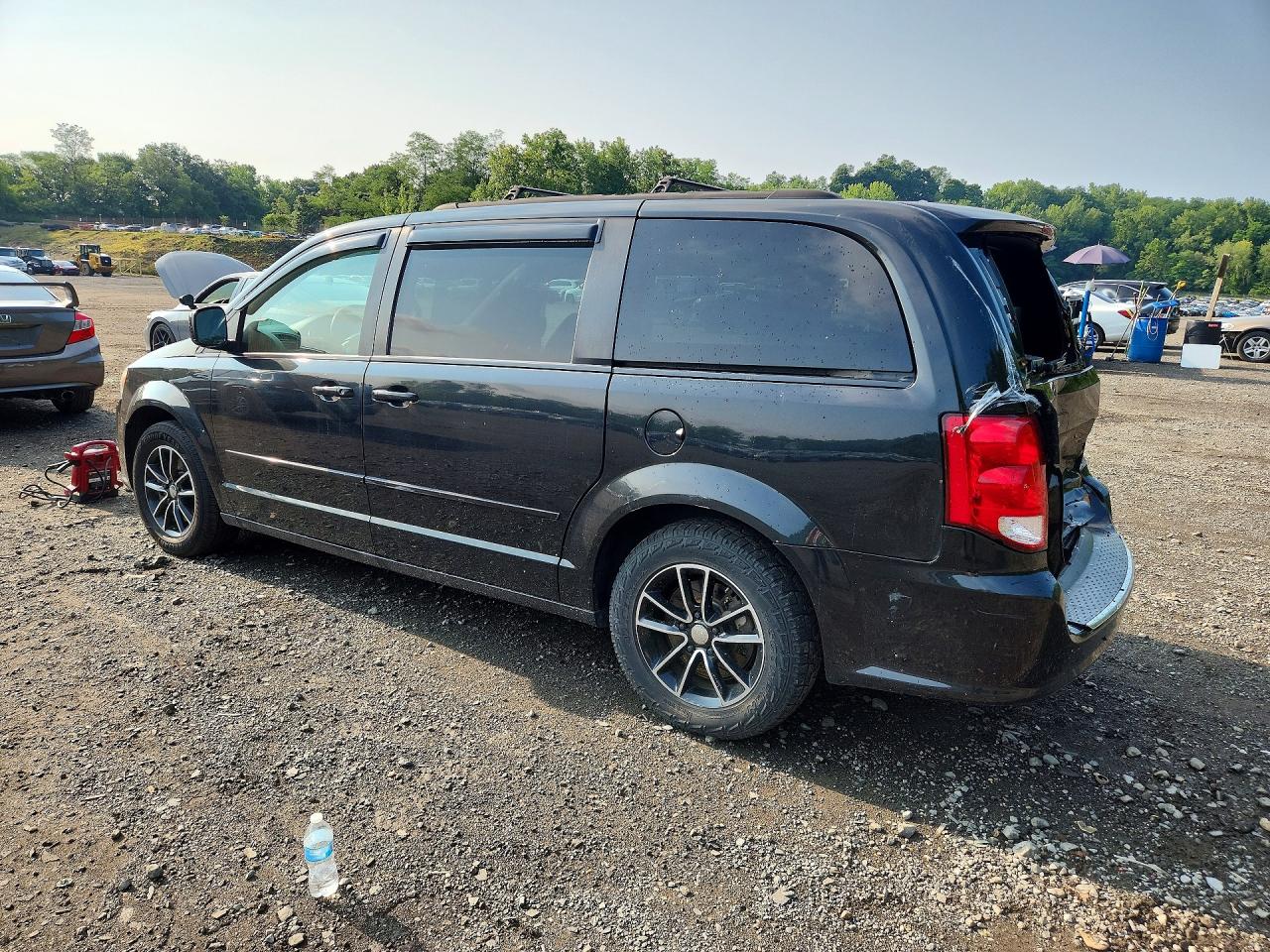 2015 Dodge Grand Caravan R/t Black vin: 2C4RDGEG7FR549946