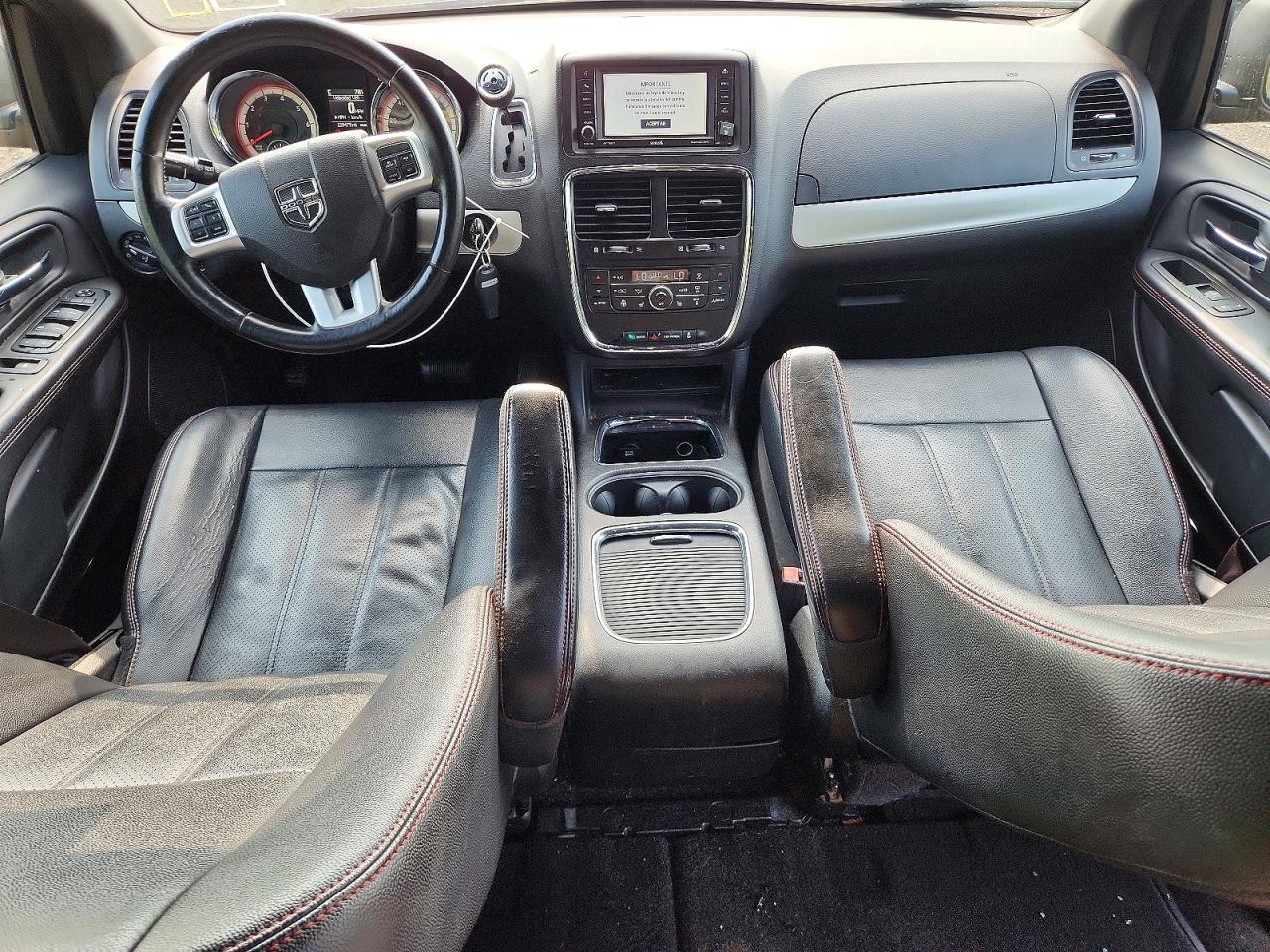 2015 Dodge Grand Caravan R/t Black vin: 2C4RDGEG7FR549946