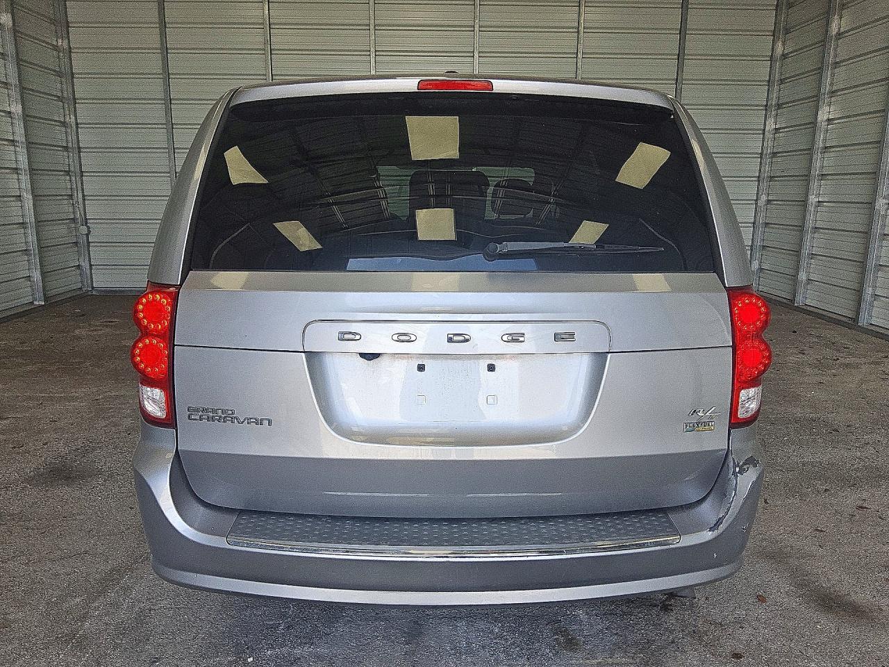 2016 Dodge Grand Caravan R/t Silver vin: 2C4RDGEG7GR320362