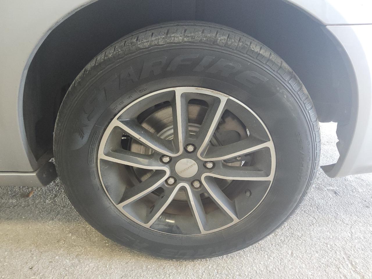 2016 Dodge Grand Caravan R/t Silver vin: 2C4RDGEG7GR320362 Damage: Left Rear Wheel, Curb Rash, 4 To 5 Inches