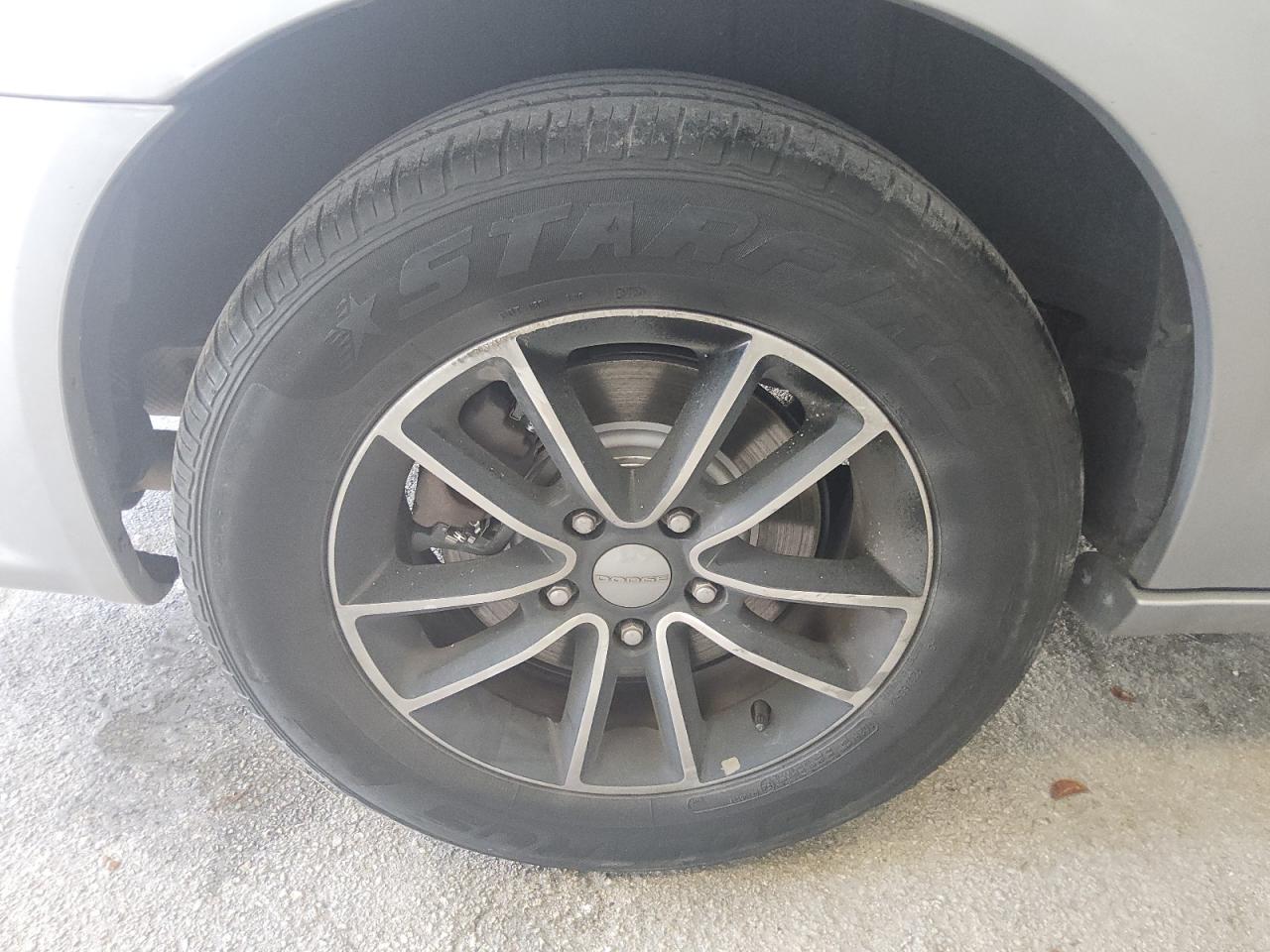 2016 Dodge Grand Caravan R/t Silver vin: 2C4RDGEG7GR320362 Damage: Right Rear Wheel, Curb Rash, 9 To 10 Inches