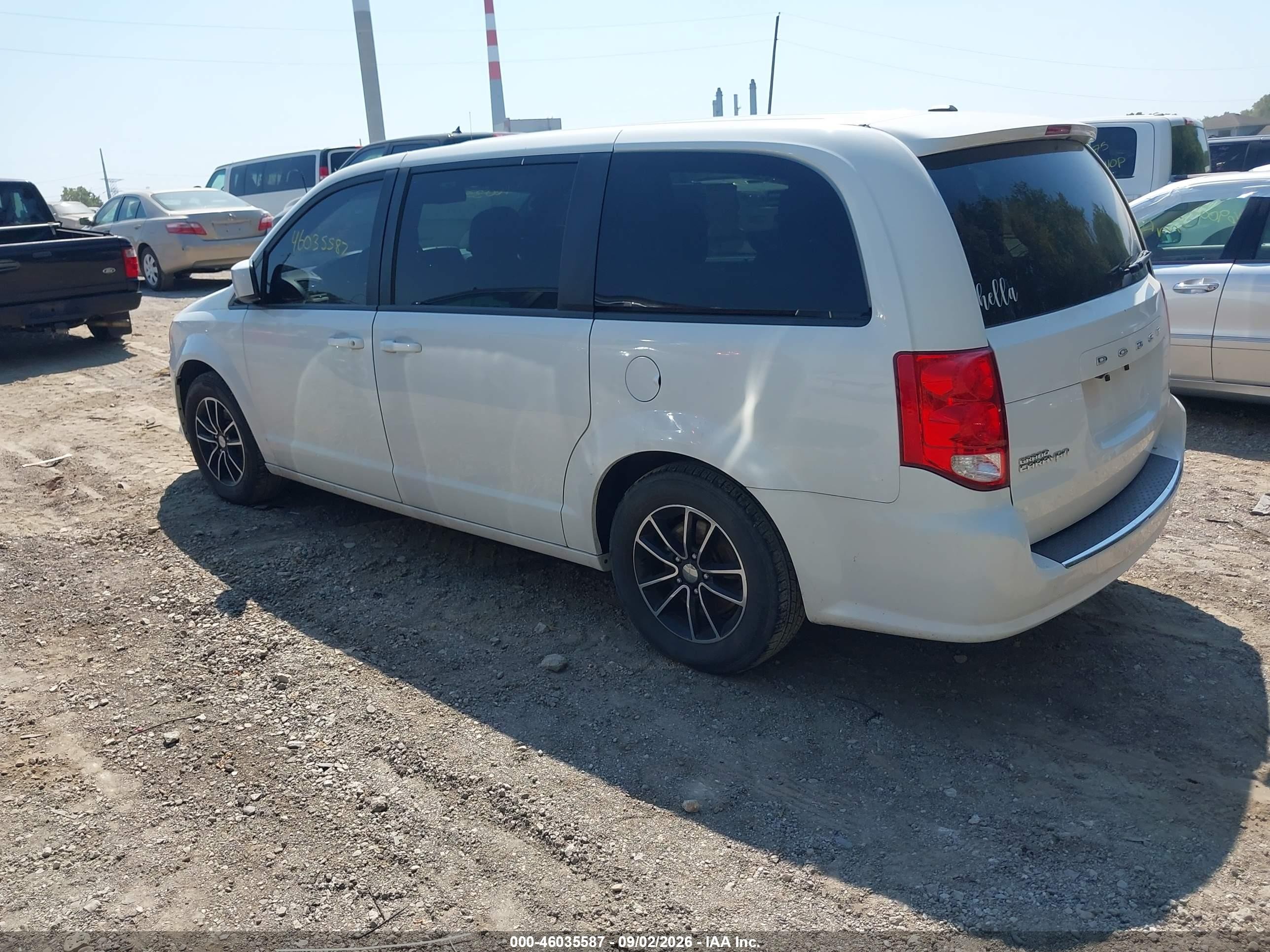 2019 Dodge Grand Caravan Gt White vin: 2C4RDGEG7KR535278
