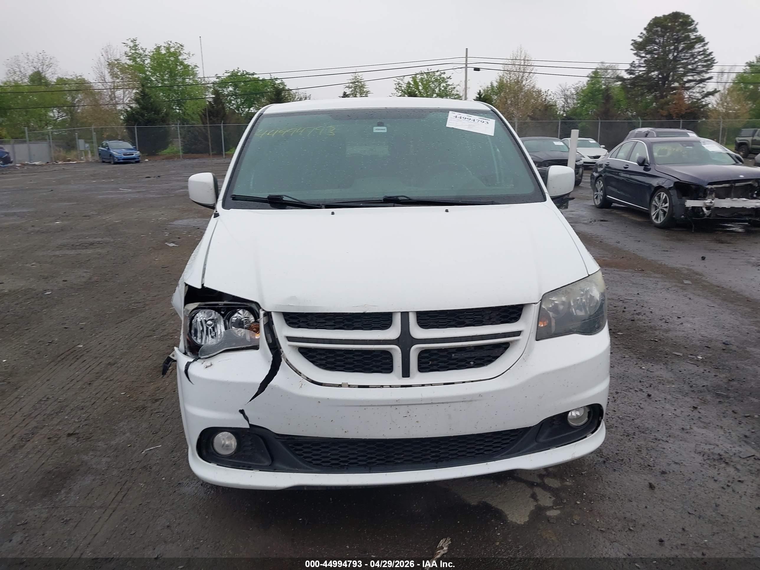 2015 Dodge Grand Caravan R/t White vin: 2C4RDGEG8FR594247