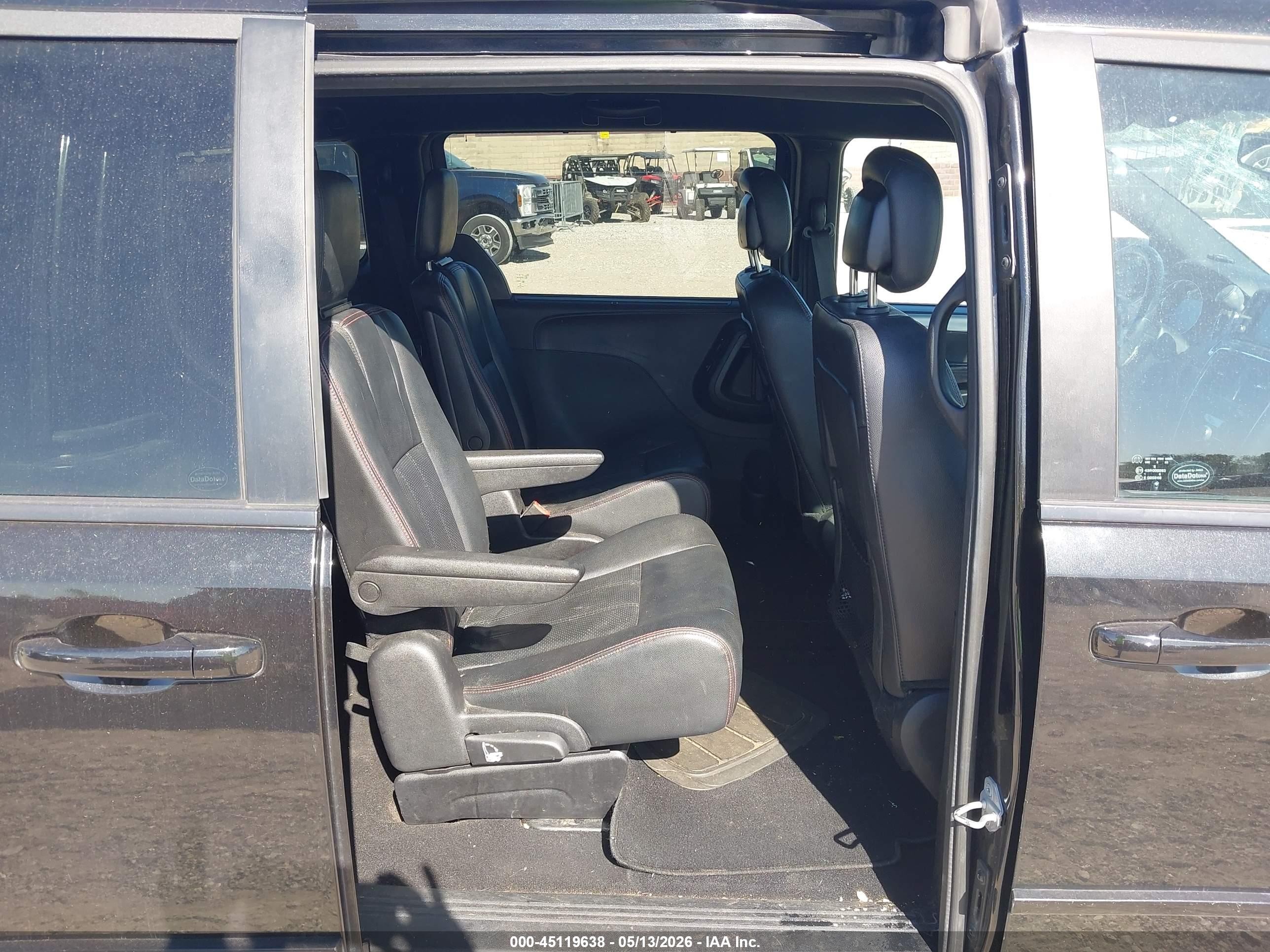 2016 Dodge Grand Caravan R/t Черный vin: 2C4RDGEG8GR124768