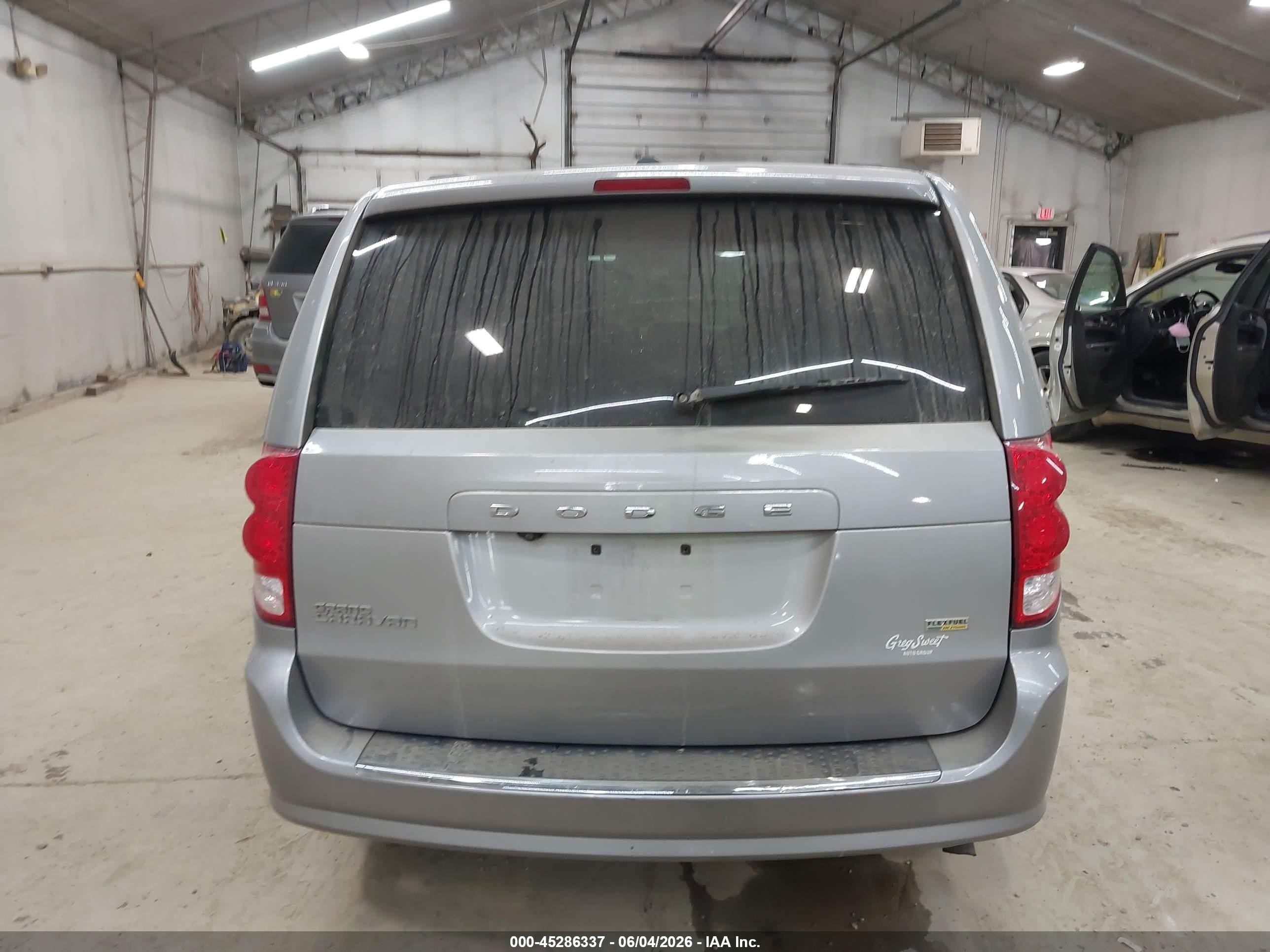 2018 Dodge Grand Caravan Gt Silver vin: 2C4RDGEG8JR202246