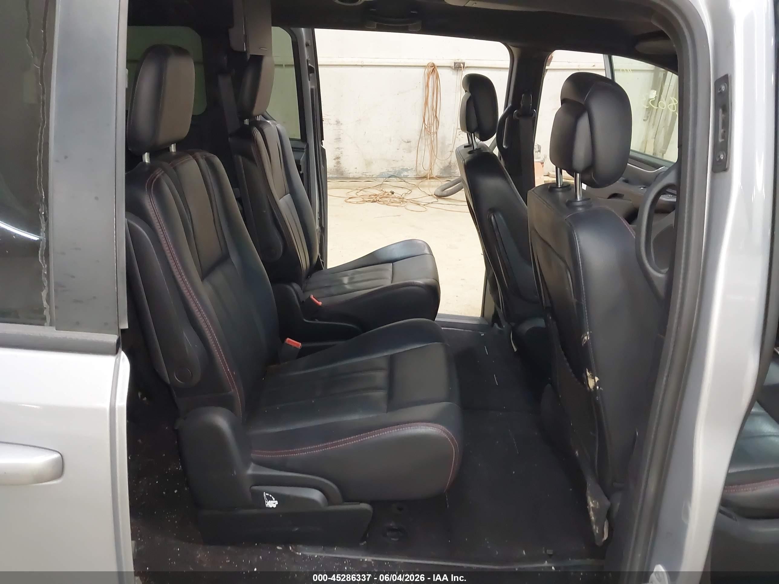 2018 Dodge Grand Caravan Gt Silver vin: 2C4RDGEG8JR202246
