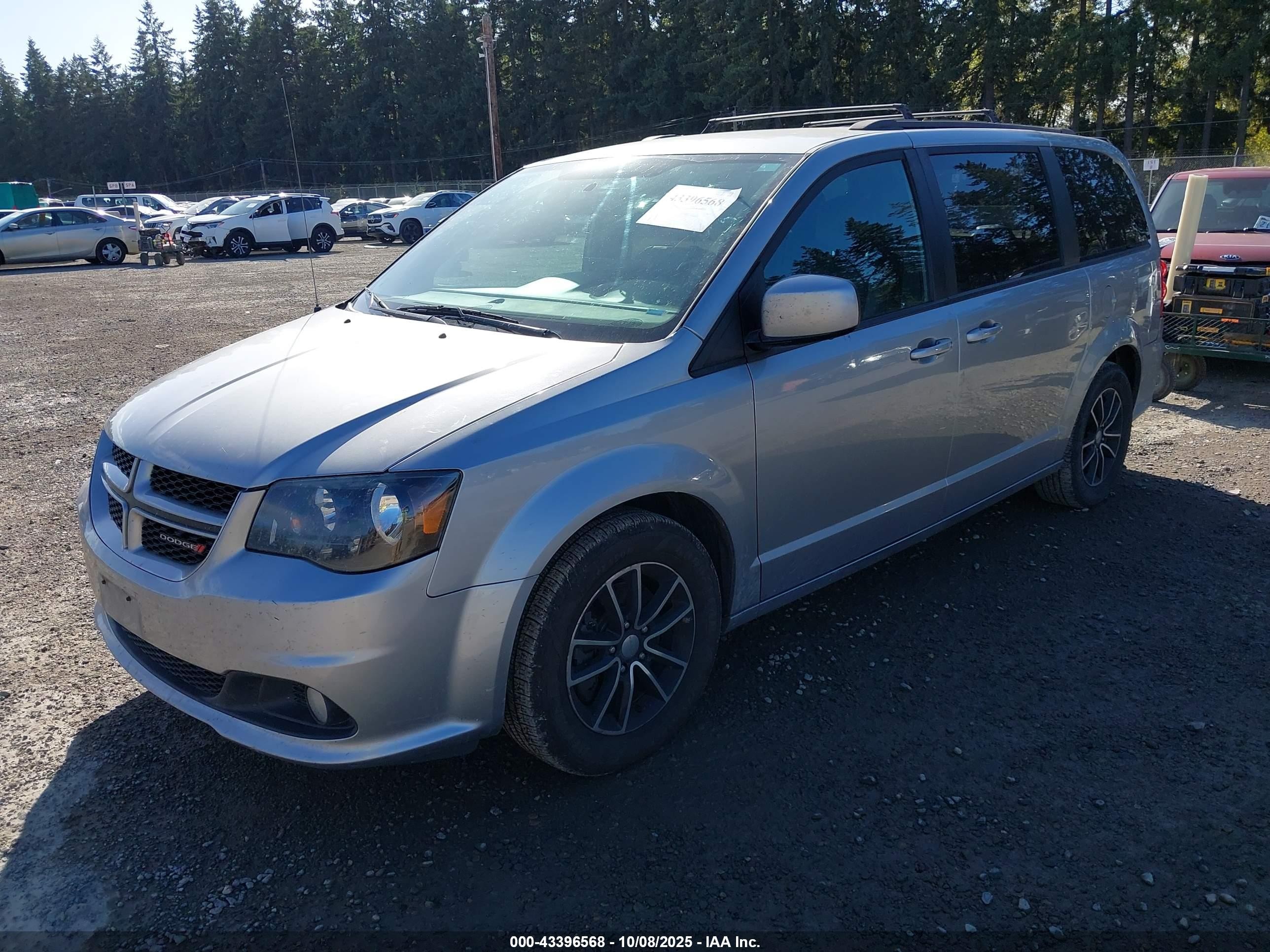 2018 Dodge Grand Caravan Gt Серебряный vin: 2C4RDGEG8JR220259