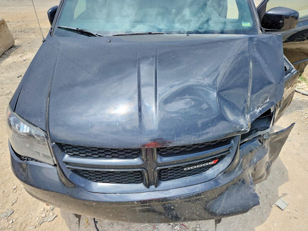 2015 Dodge Grand Caravan R/t Black vin: 2C4RDGEG9FR641818