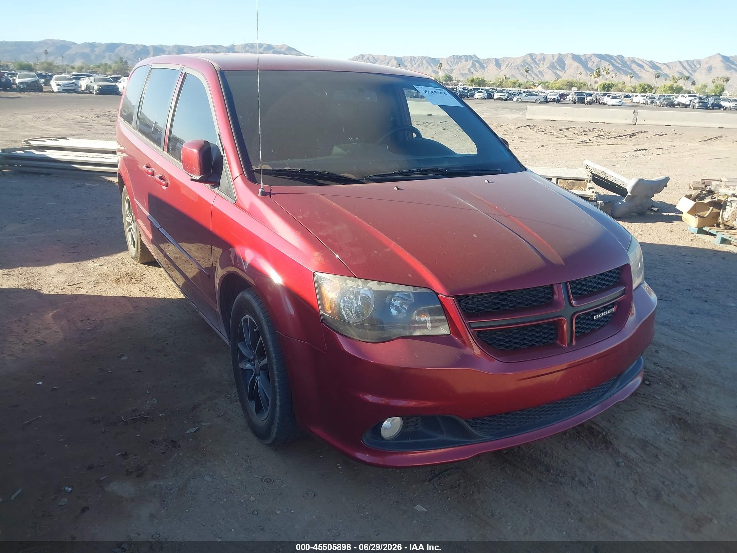 2015 Dodge Grand Caravan R/t Burgundy vin: 2C4RDGEG9FR747685