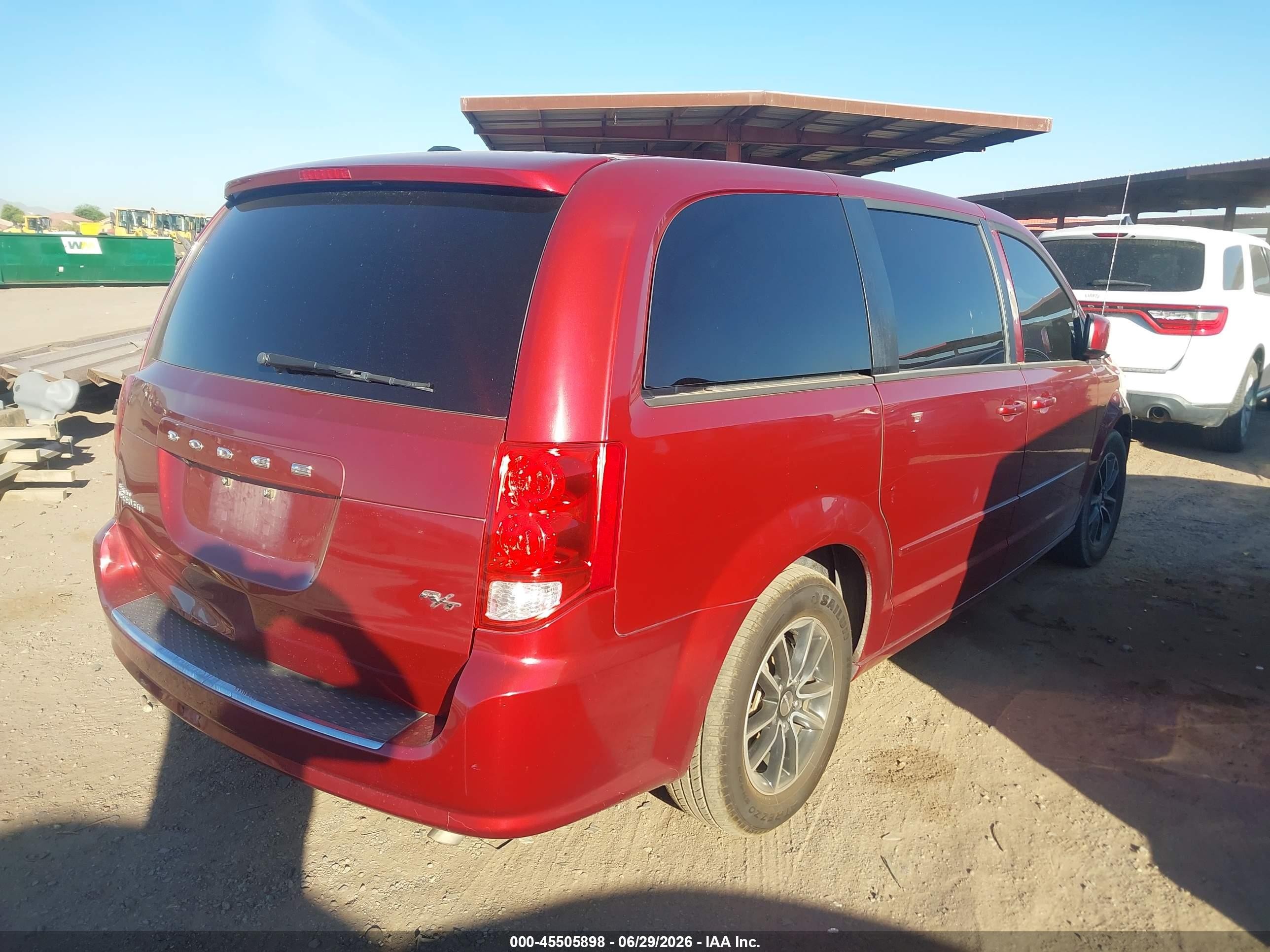 2015 Dodge Grand Caravan R/t Burgundy vin: 2C4RDGEG9FR747685