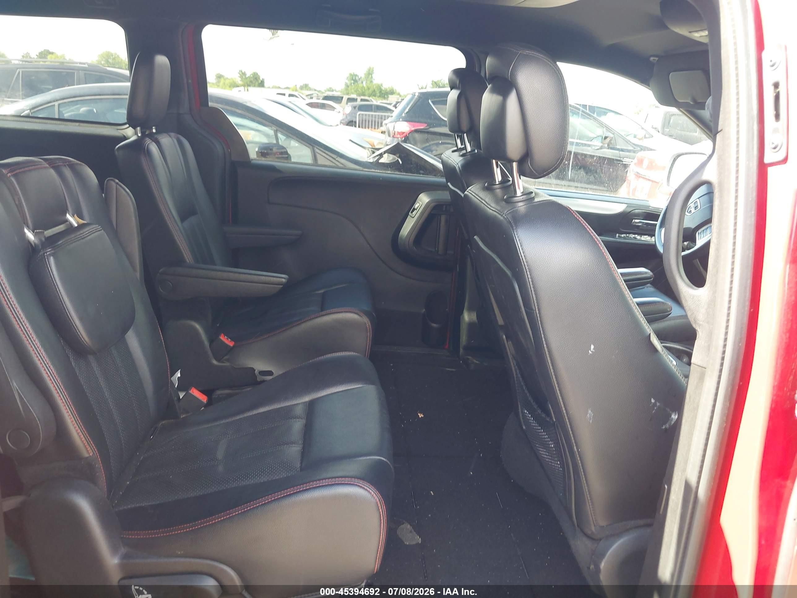 2014 Dodge Grand Caravan R/t Red vin: 2C4RDGEGXER357502