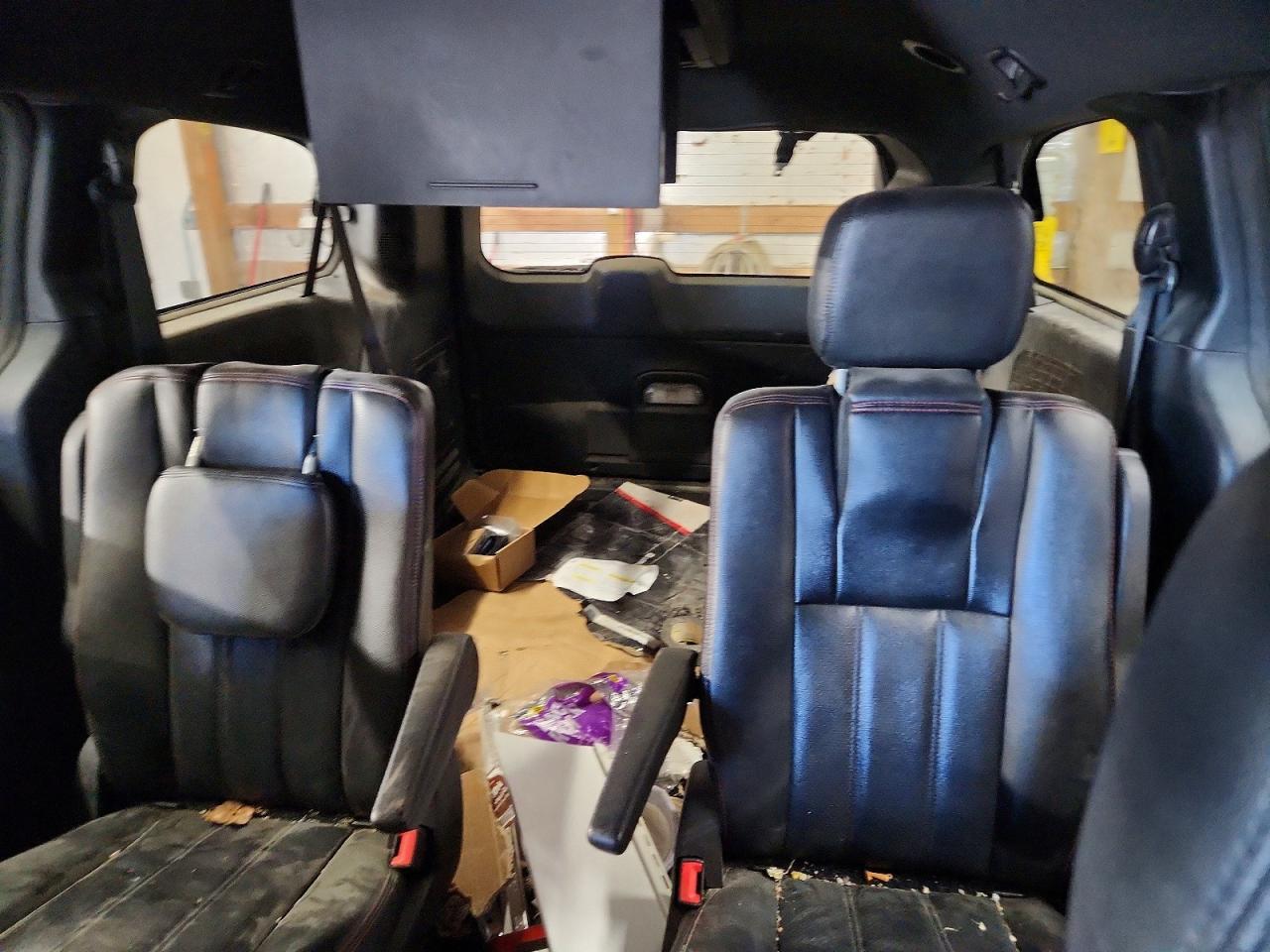 2014 Dodge Grand Caravan R/t Blue vin: 2C4RDGEGXER385638