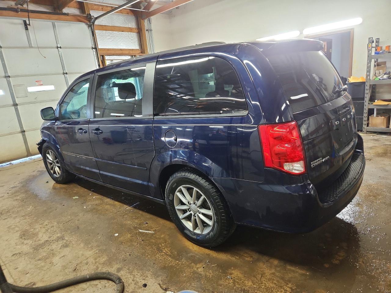 2014 Dodge Grand Caravan R/t Blue vin: 2C4RDGEGXER385638