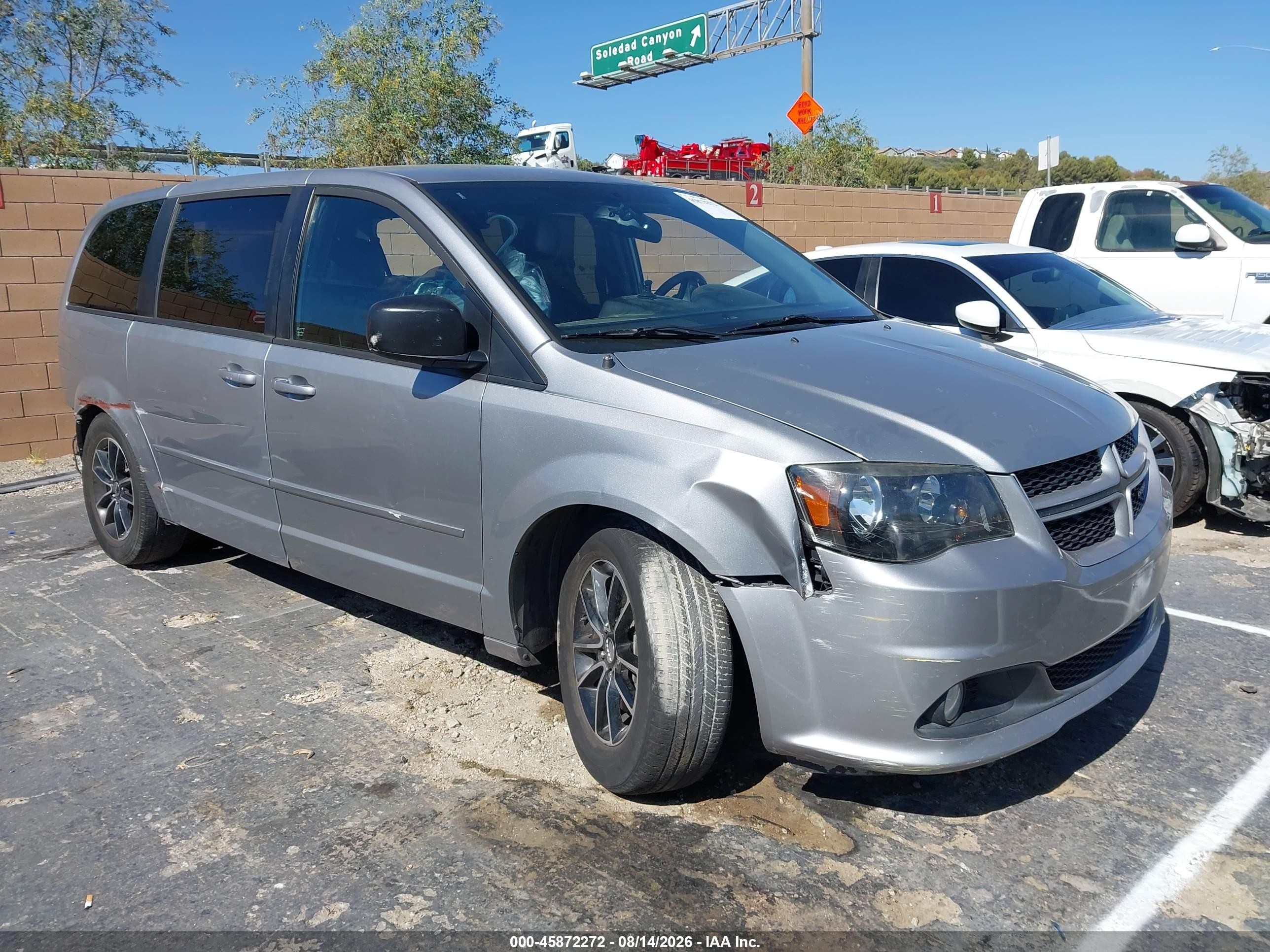 2015 Dodge Grand Caravan R/t Silver vin: 2C4RDGEGXFR516696