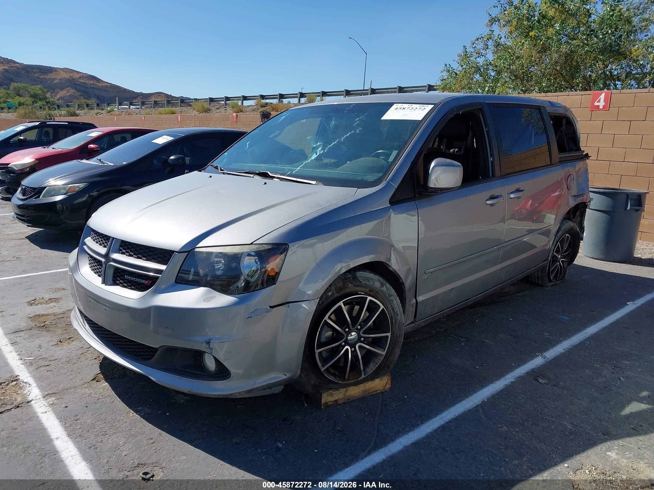 2015 Dodge Grand Caravan R/t Silver vin: 2C4RDGEGXFR516696