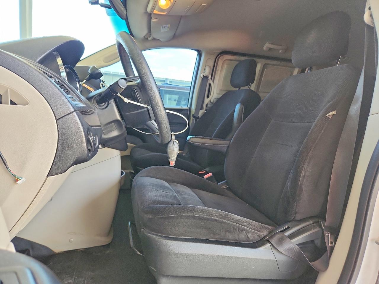 2014 Ram Tradesman White vin: 2C4RRGAG2ER468987