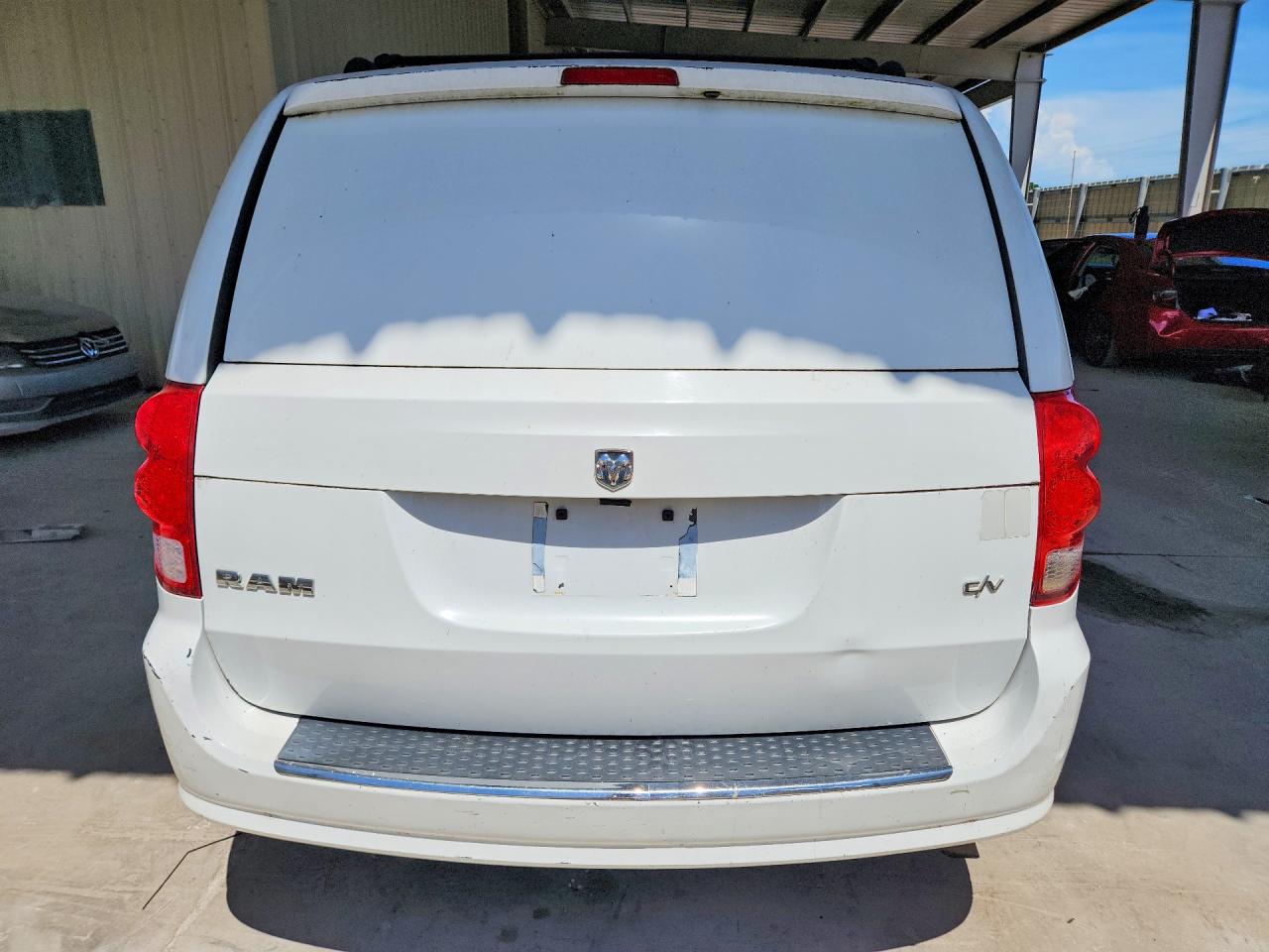 2014 Ram Tradesman White vin: 2C4RRGAG2ER468987