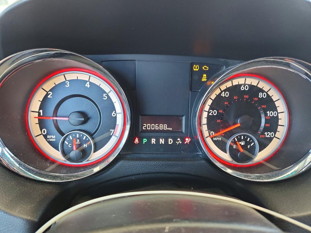 2014 Ram Tradesman White vin: 2C4RRGAG2ER468987