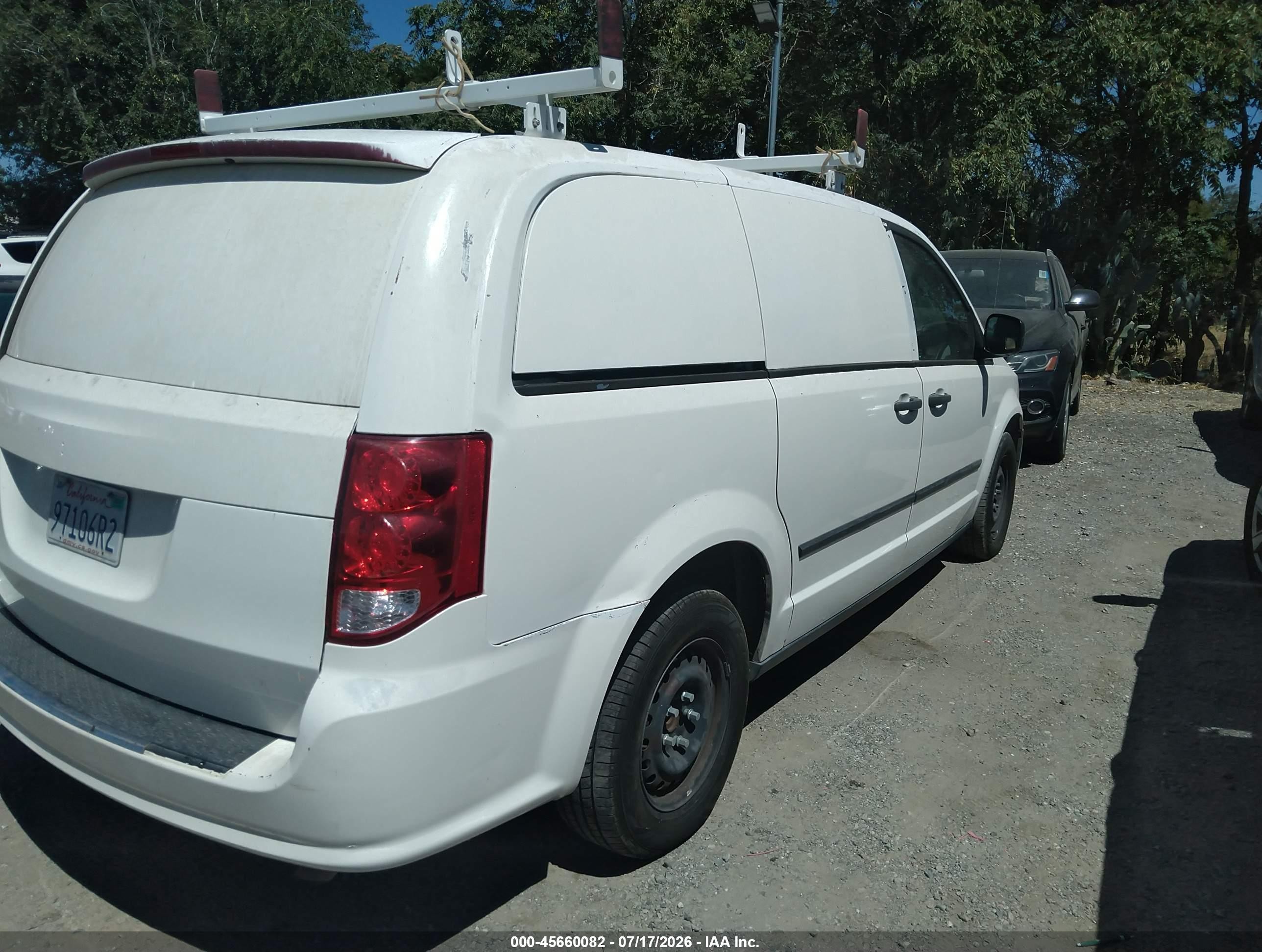 2013 Ram Cargo Tradesman White vin: 2C4RRGAG3DR637686