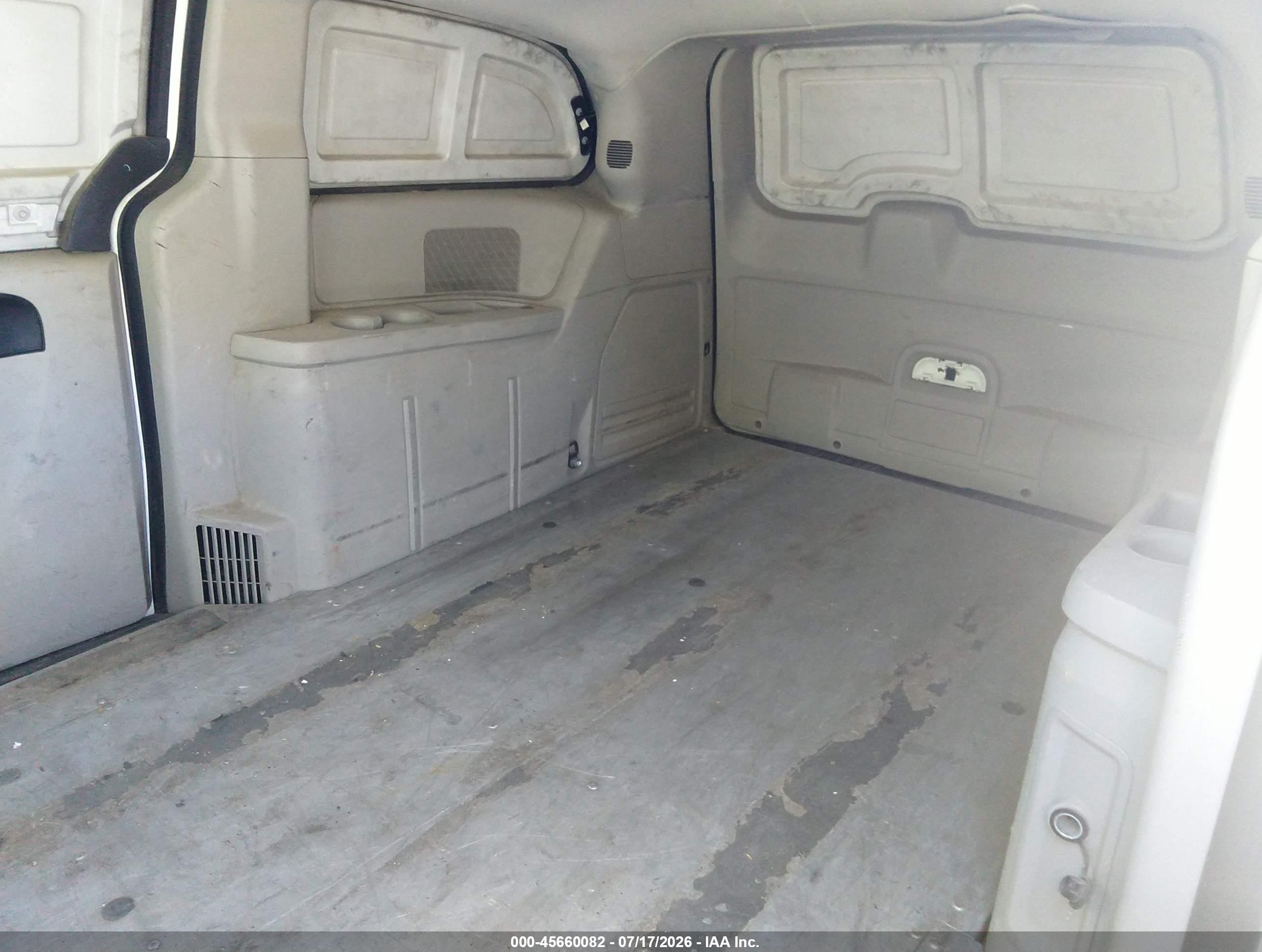 2013 Ram Cargo Tradesman White vin: 2C4RRGAG3DR637686
