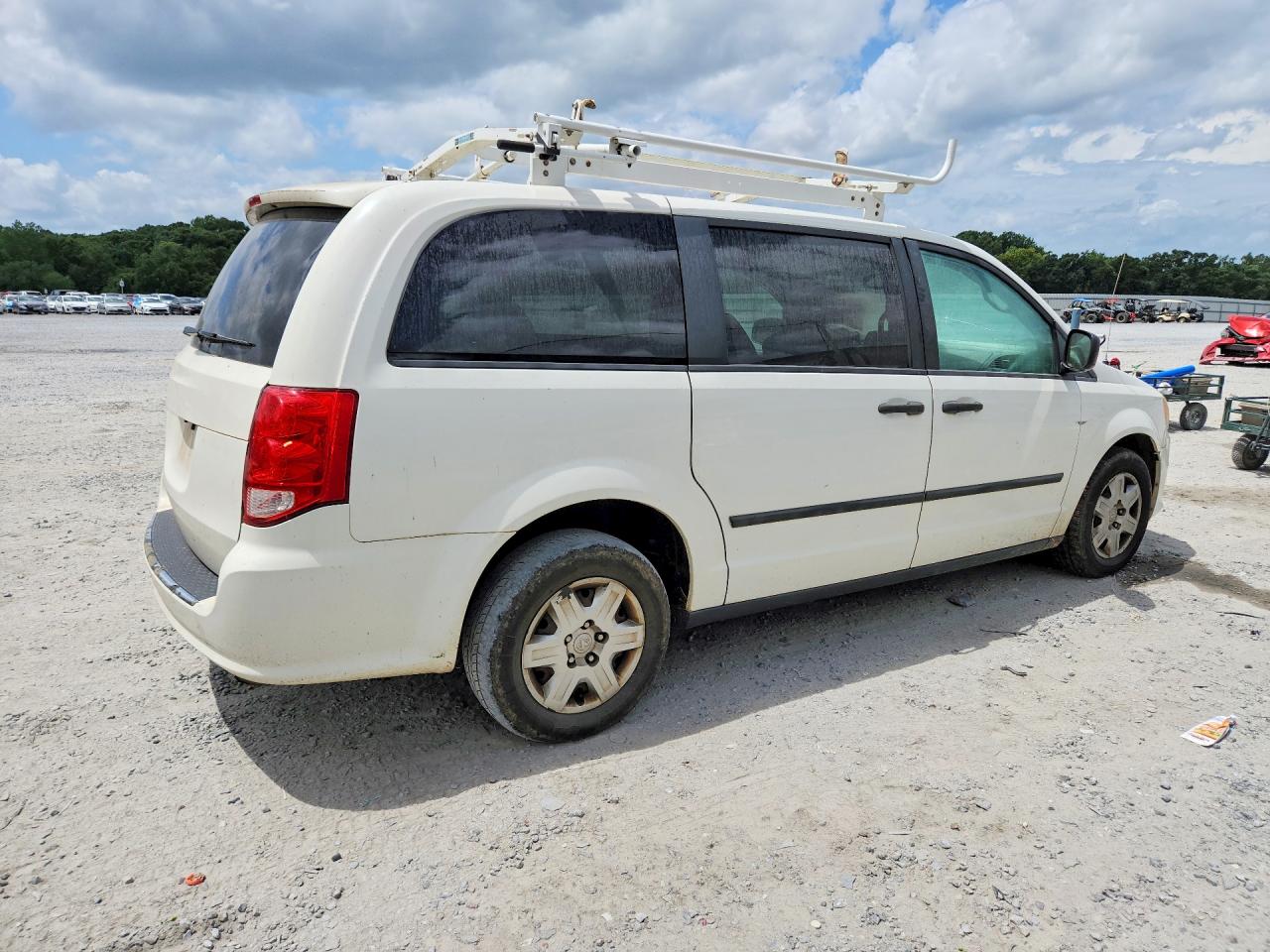 2013 Ram Tradesman White vin: 2C4RRGAG5DR530686