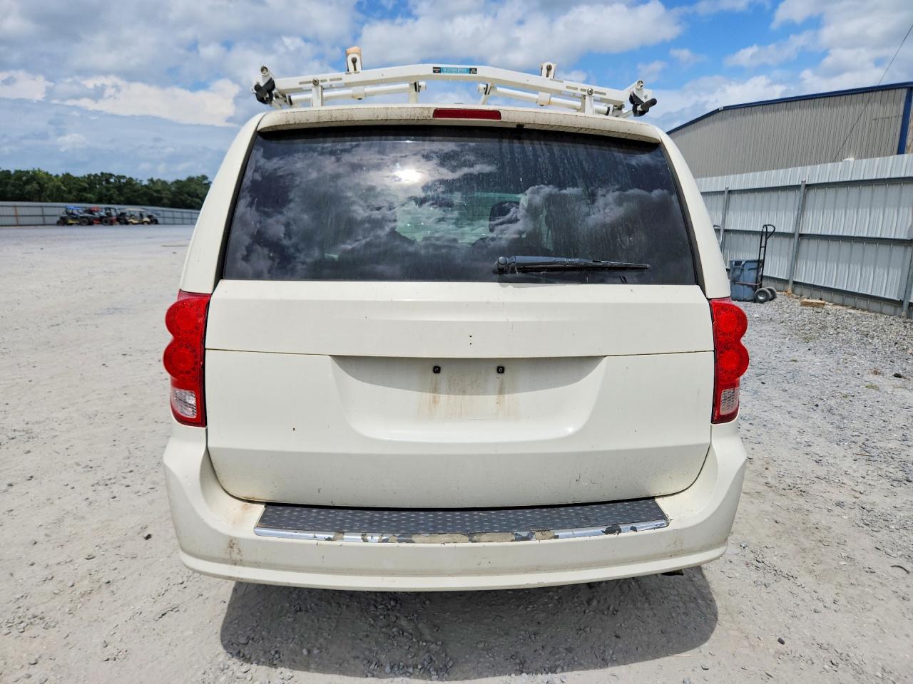 2013 Ram Tradesman White vin: 2C4RRGAG5DR530686