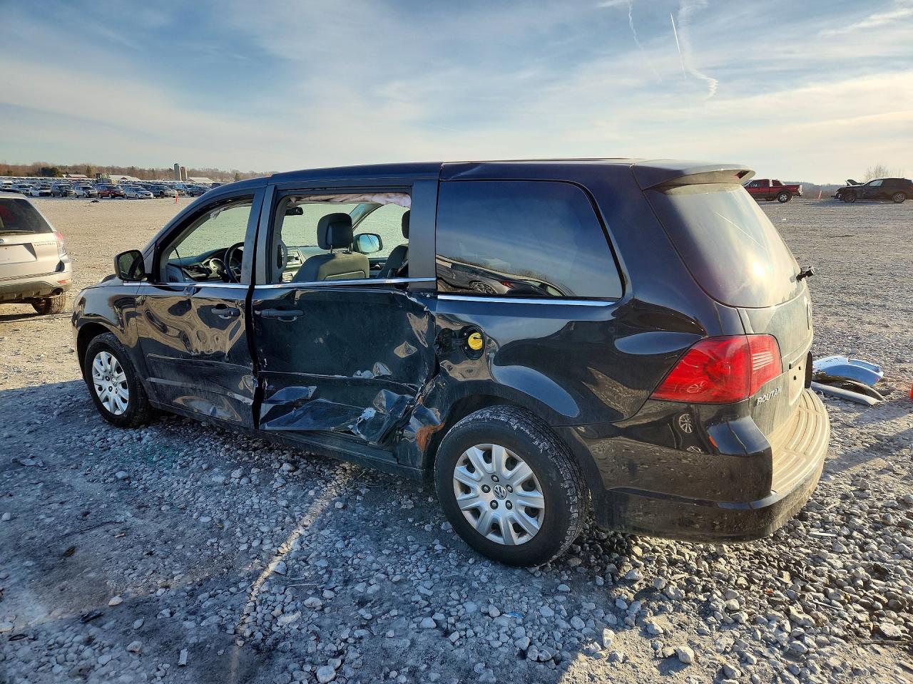 2013 Volkswagen Routan S Black vin: 2C4RVAAG0DR725409