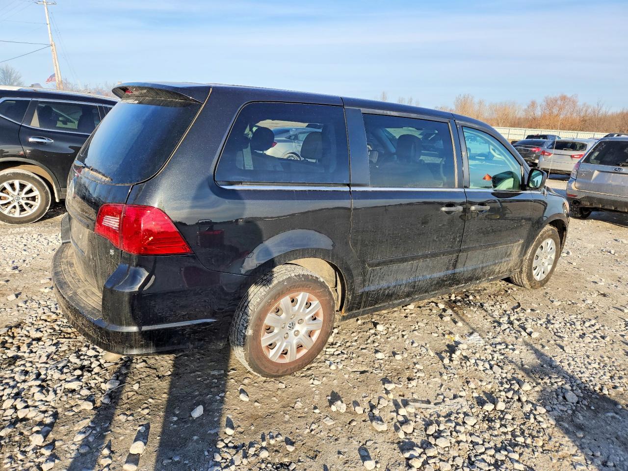 2013 Volkswagen Routan S Black vin: 2C4RVAAG0DR725409
