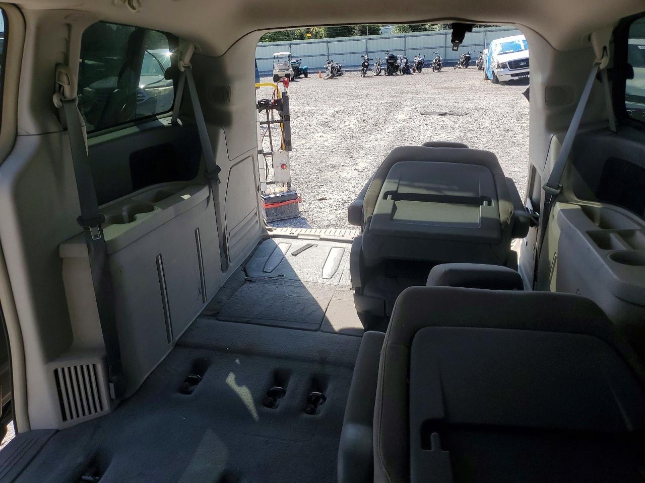 2012 Volkswagen Routan S Black vin: 2C4RVAAG7CR277006